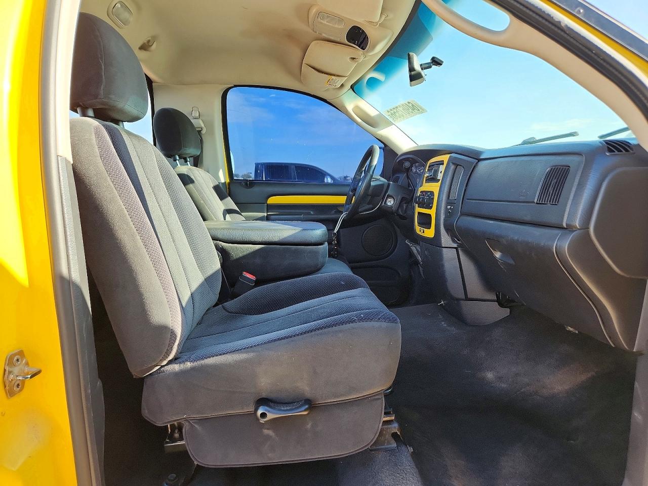 2004 Dodge Ram 1500 St Yellow vin: 1D7HA16D54J223480