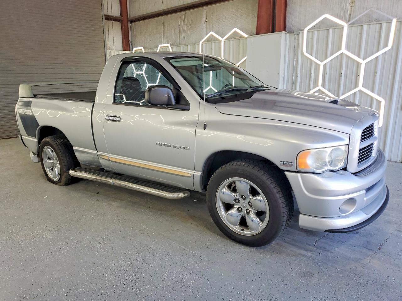 2005 Dodge Ram 1500 St Silver vin: 1D7HA16D65J586260