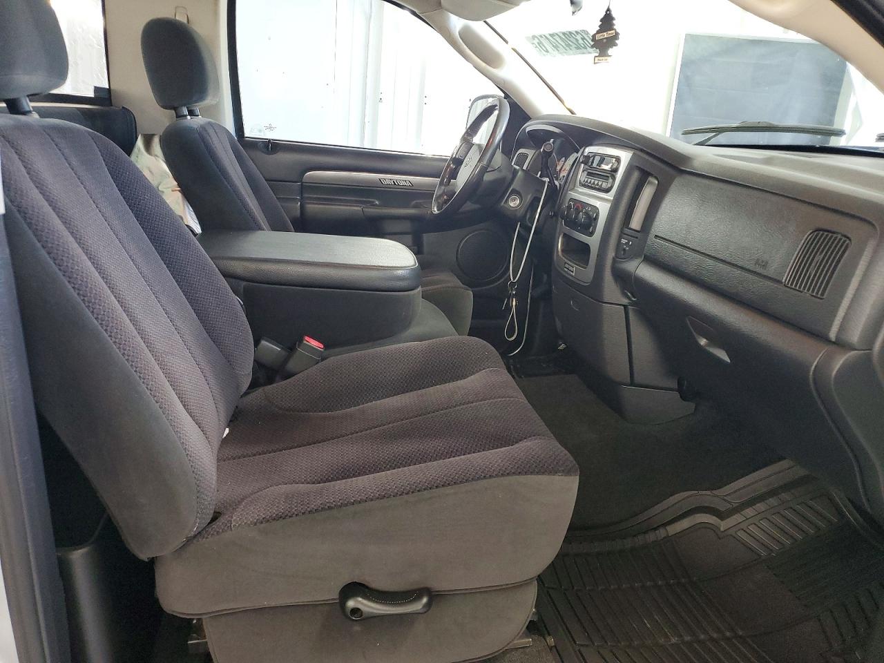 2005 Dodge Ram 1500 St Silver vin: 1D7HA16D65J586260