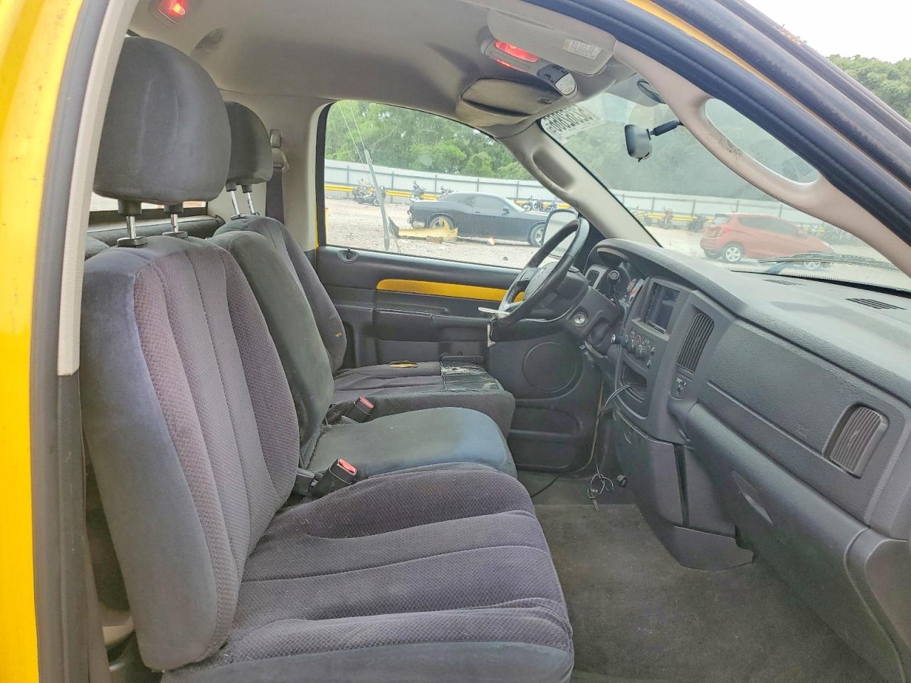 2004 Dodge Ram 1500 St Yellow vin: 1D7HA16D94J295654