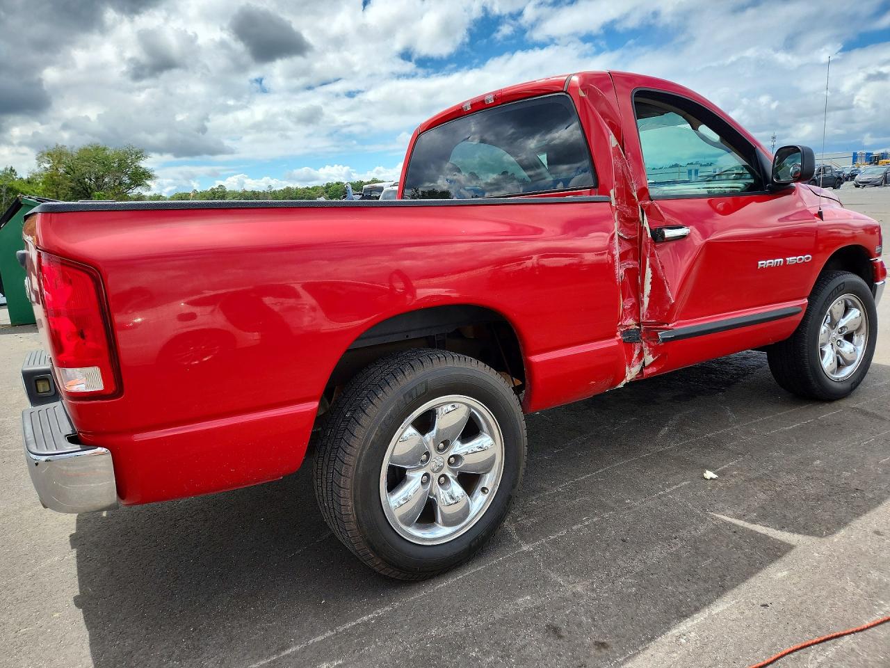 2005 Dodge Ram 1500 St Red vin: 1D7HA16DX5J552452