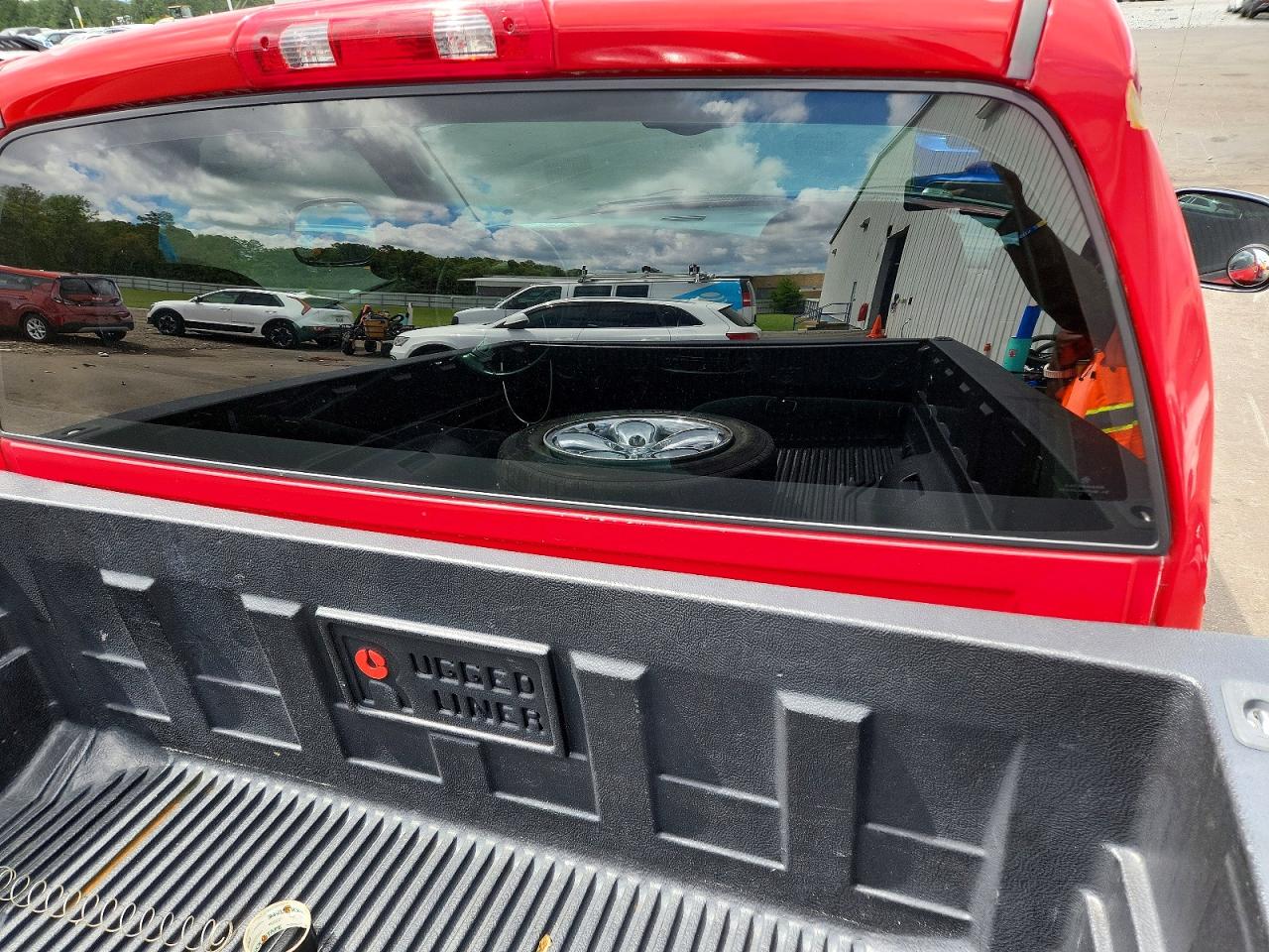 2005 Dodge Ram 1500 St Red vin: 1D7HA16DX5J552452