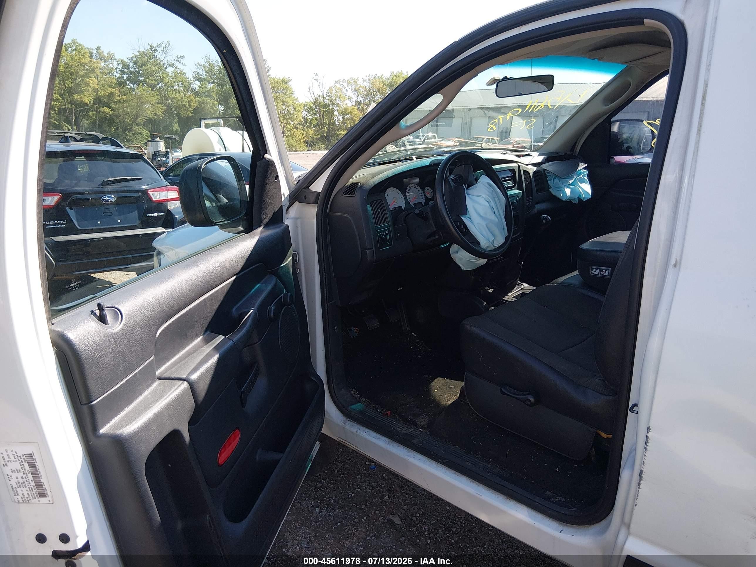 2002 Dodge Ram 1500 St White vin: 1D7HA16K02J221857
