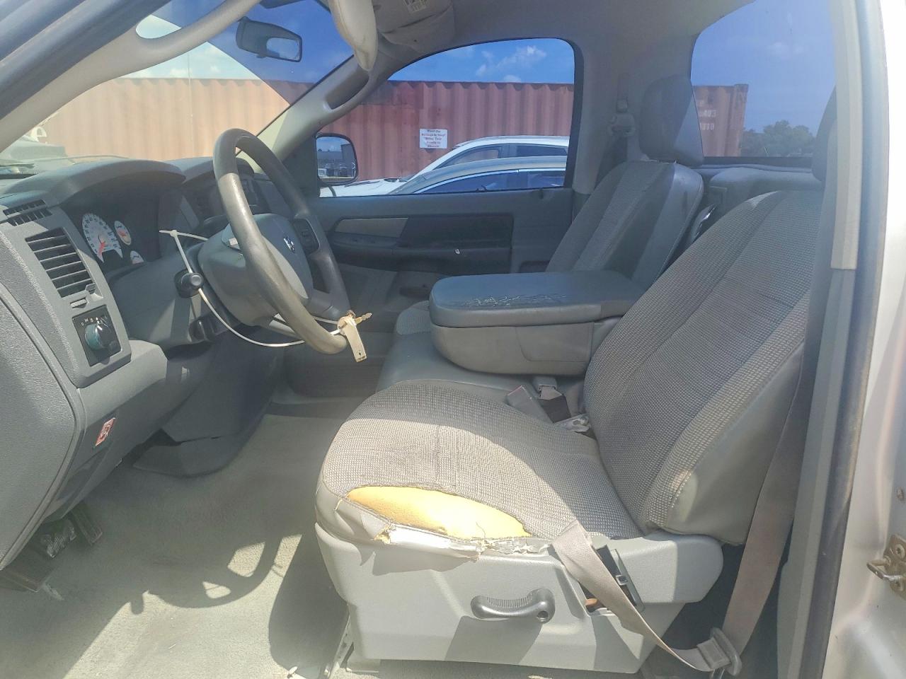 2007 Dodge Ram 1500 St Silver vin: 1D7HA16K07J615883