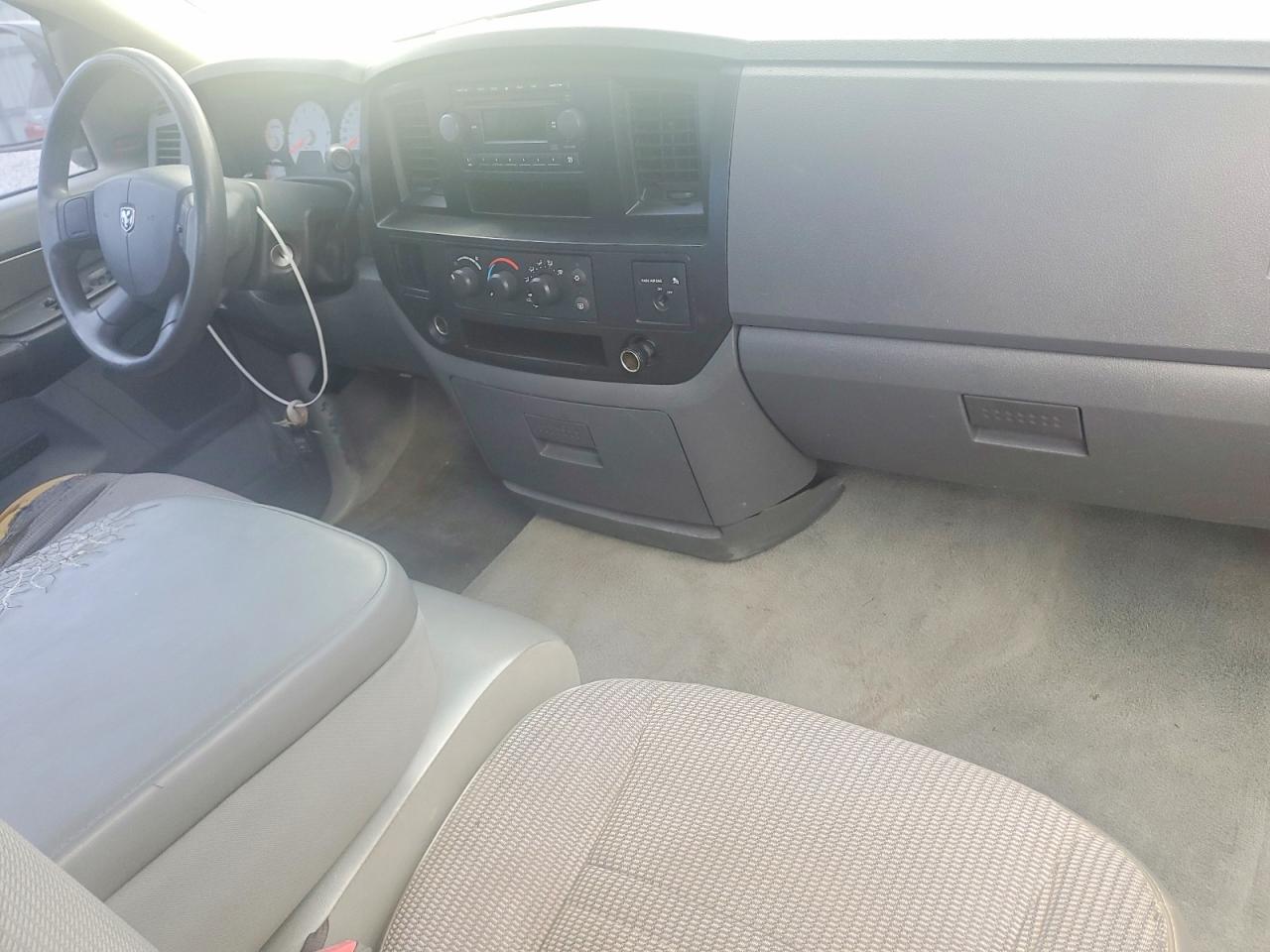 2007 Dodge Ram 1500 St Silver vin: 1D7HA16K07J615883
