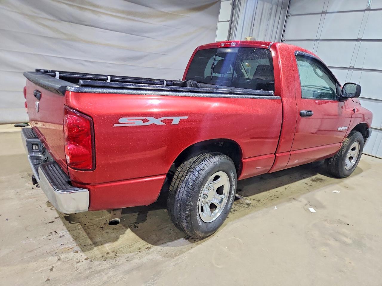 2008 Dodge Ram 1500 St Red vin: 1D7HA16K08J170840