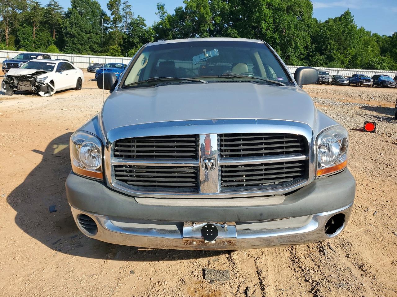 2006 Dodge Ram 1500 St Silver vin: 1D7HA16K16J124639