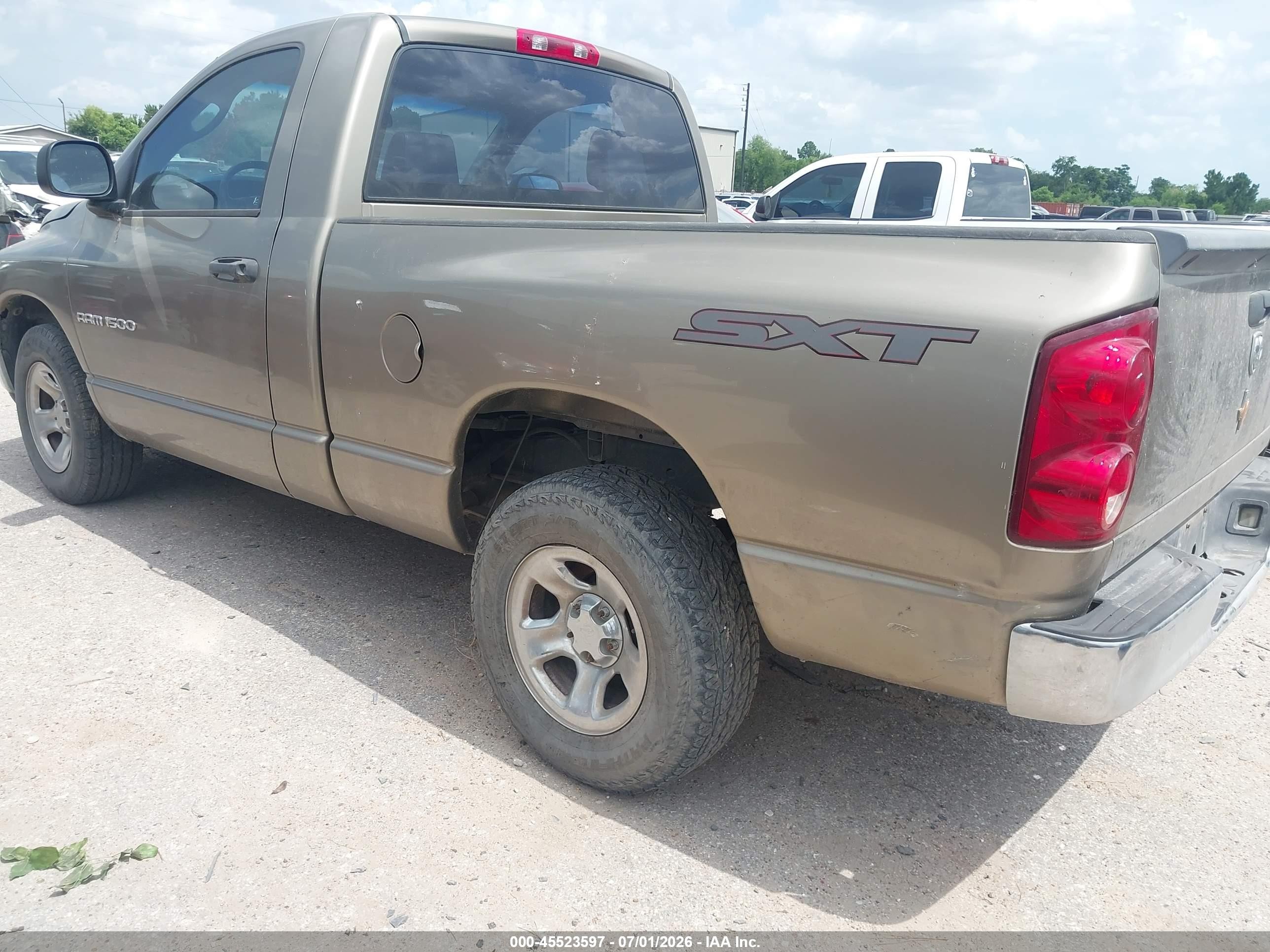 2007 Dodge Ram 1500 St Gold vin: 1D7HA16K17J596180