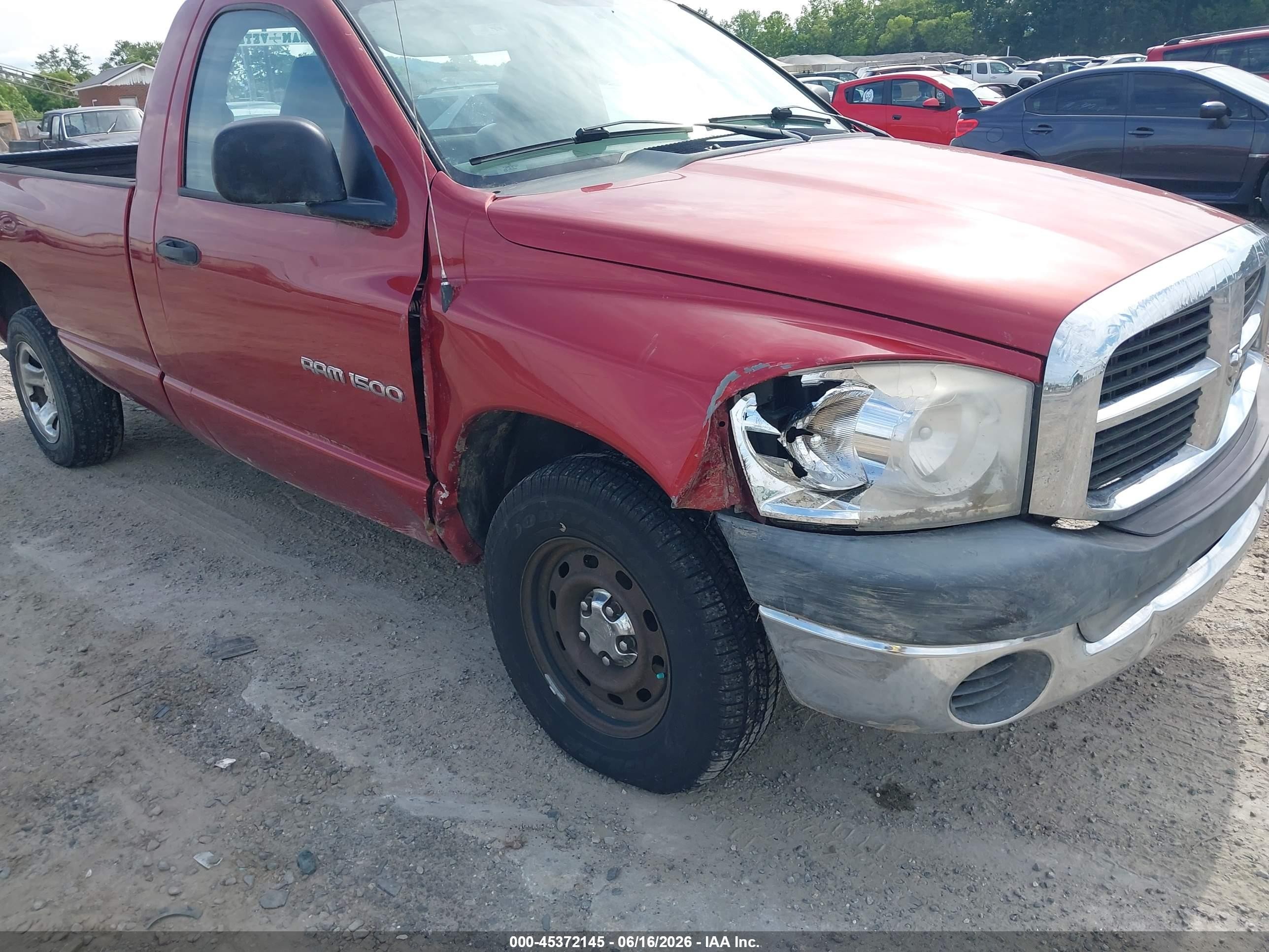 2007 Dodge Ram 1500 St Red vin: 1D7HA16K27J521679