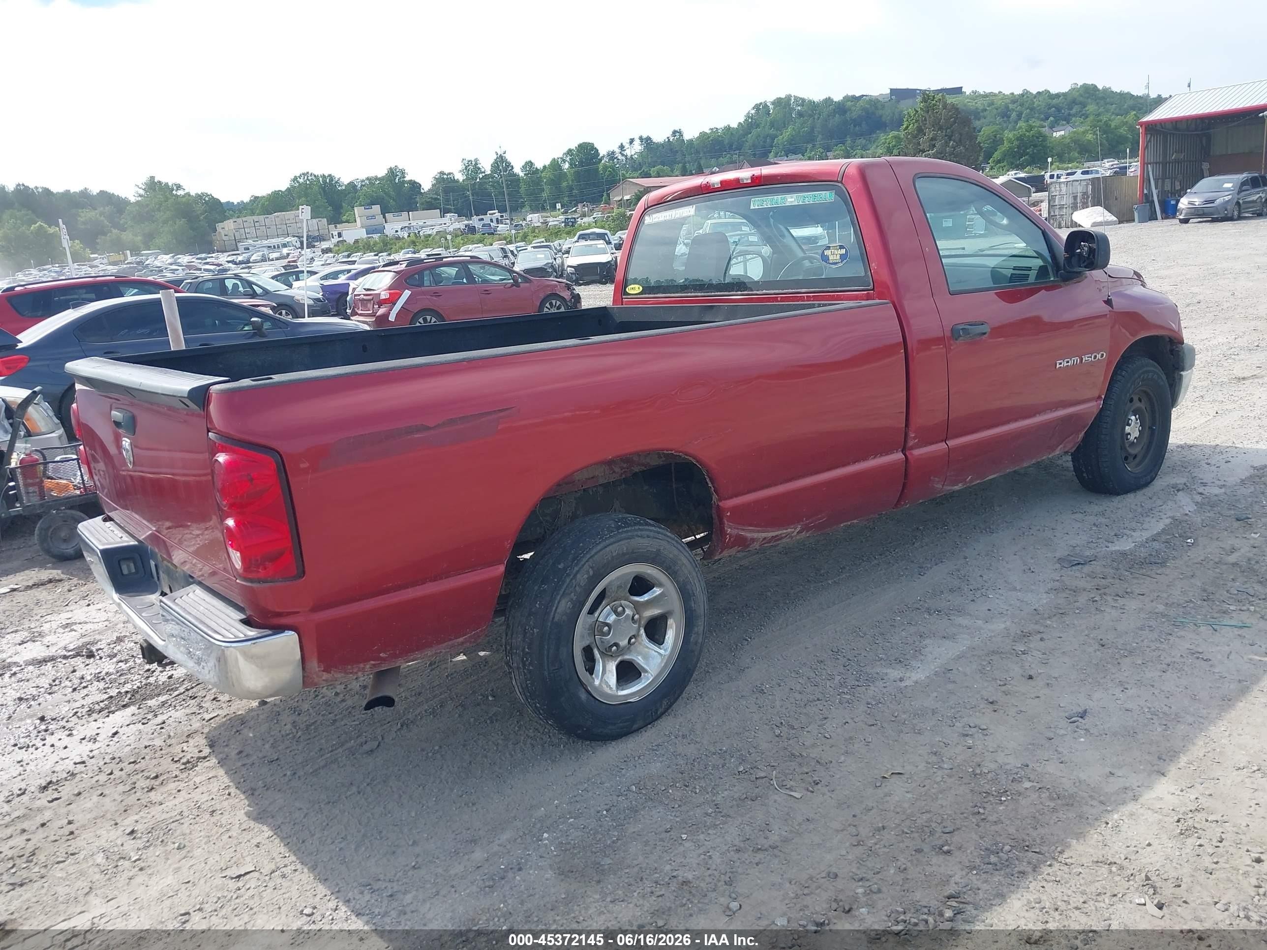 2007 Dodge Ram 1500 St Red vin: 1D7HA16K27J521679
