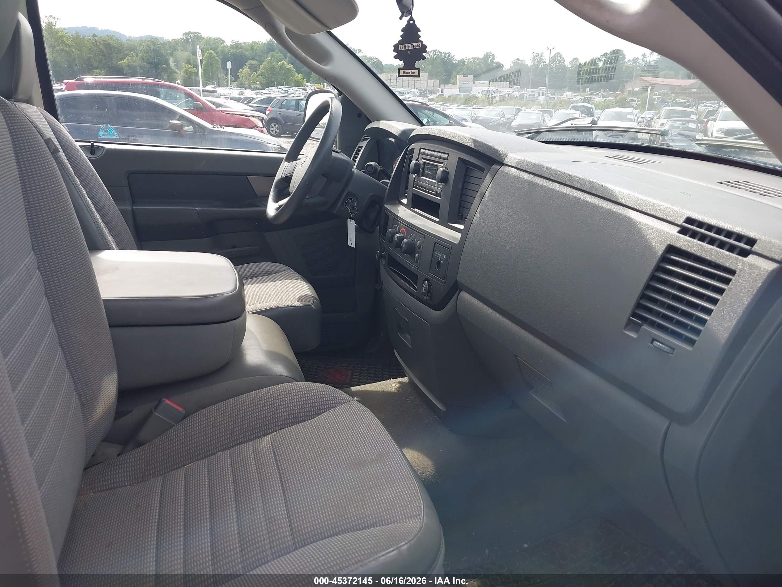2007 Dodge Ram 1500 St Red vin: 1D7HA16K27J521679