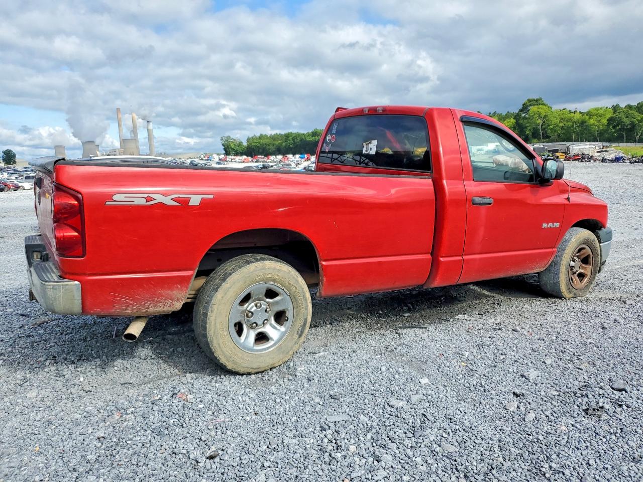 2008 Dodge Ram 1500 St Red vin: 1D7HA16K28J150752
