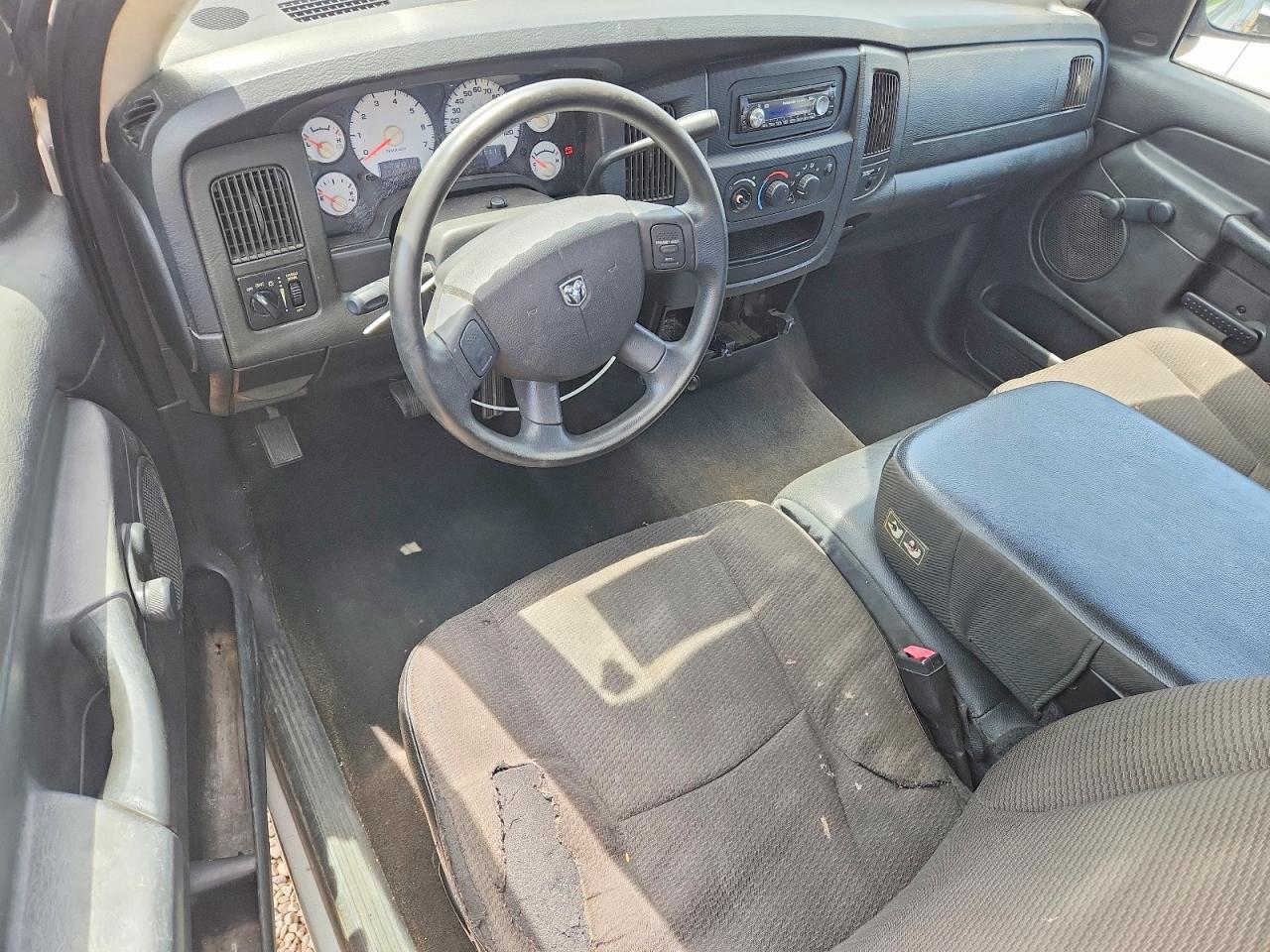 2005 Dodge Ram 1500 St Silver vin: 1D7HA16K35J629029