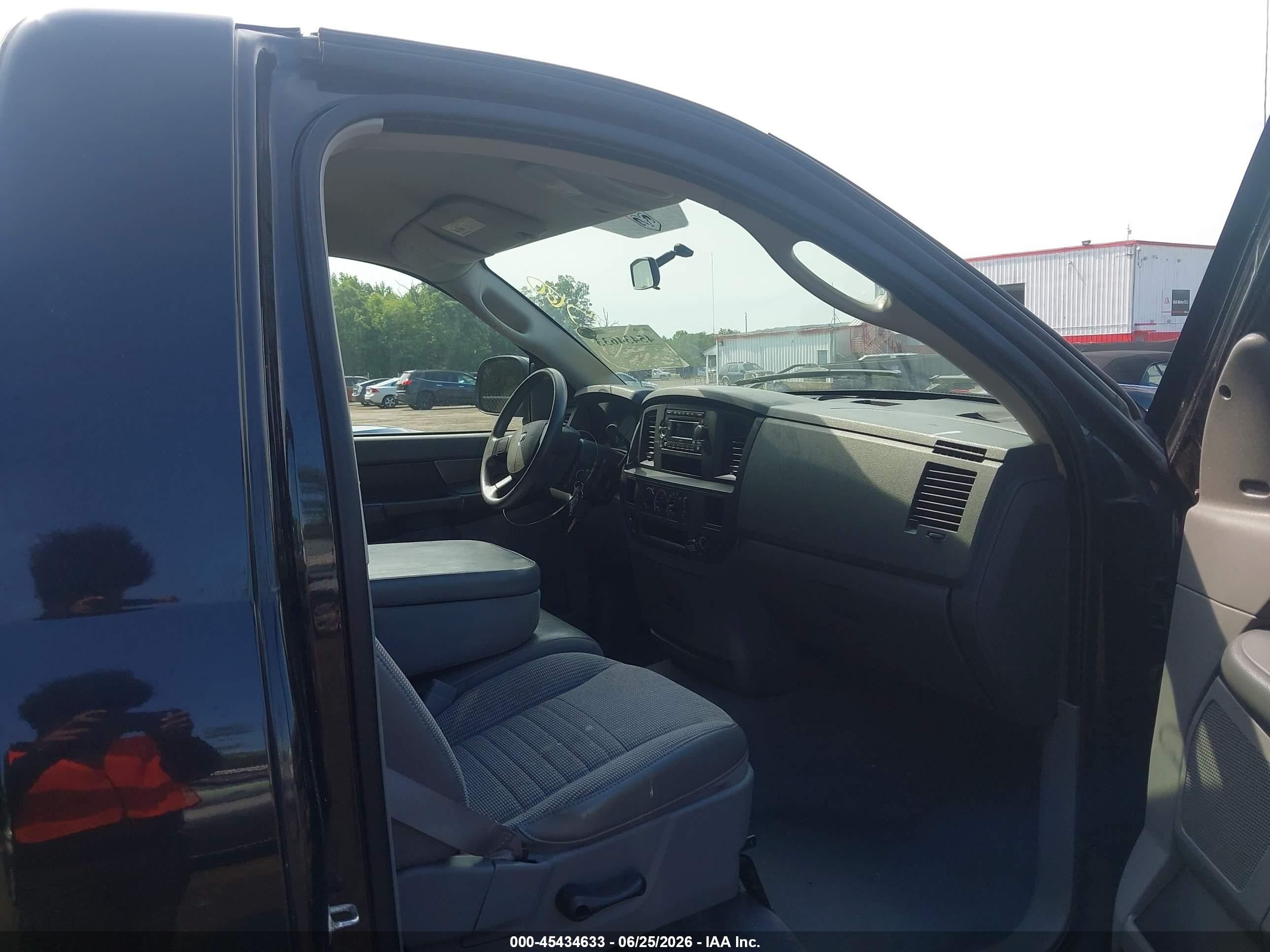 2008 Dodge Ram 1500 St/sxt Black vin: 1D7HA16K38J211168