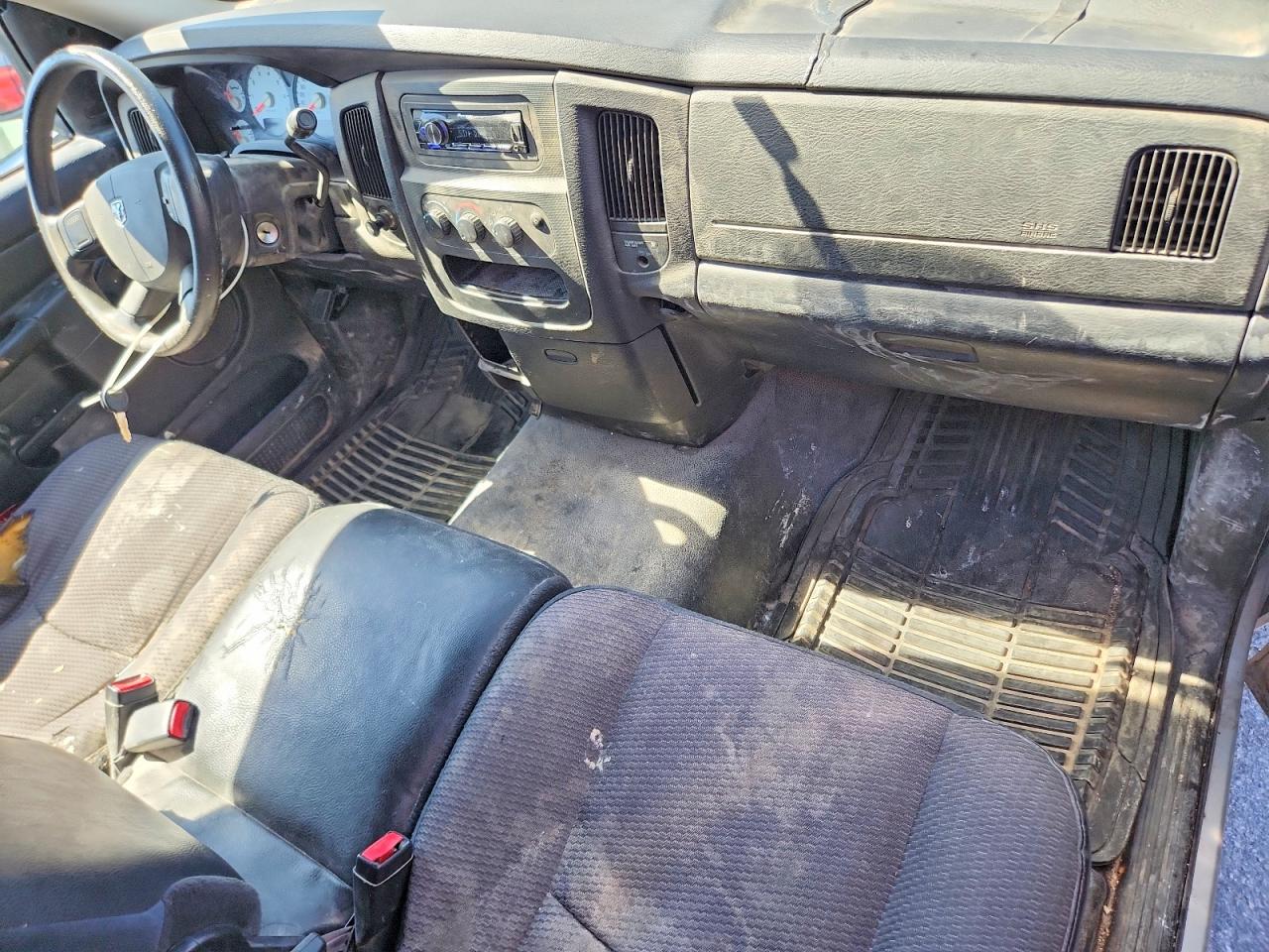 2004 Dodge Ram 1500 St Silver vin: 1D7HA16K54J116847