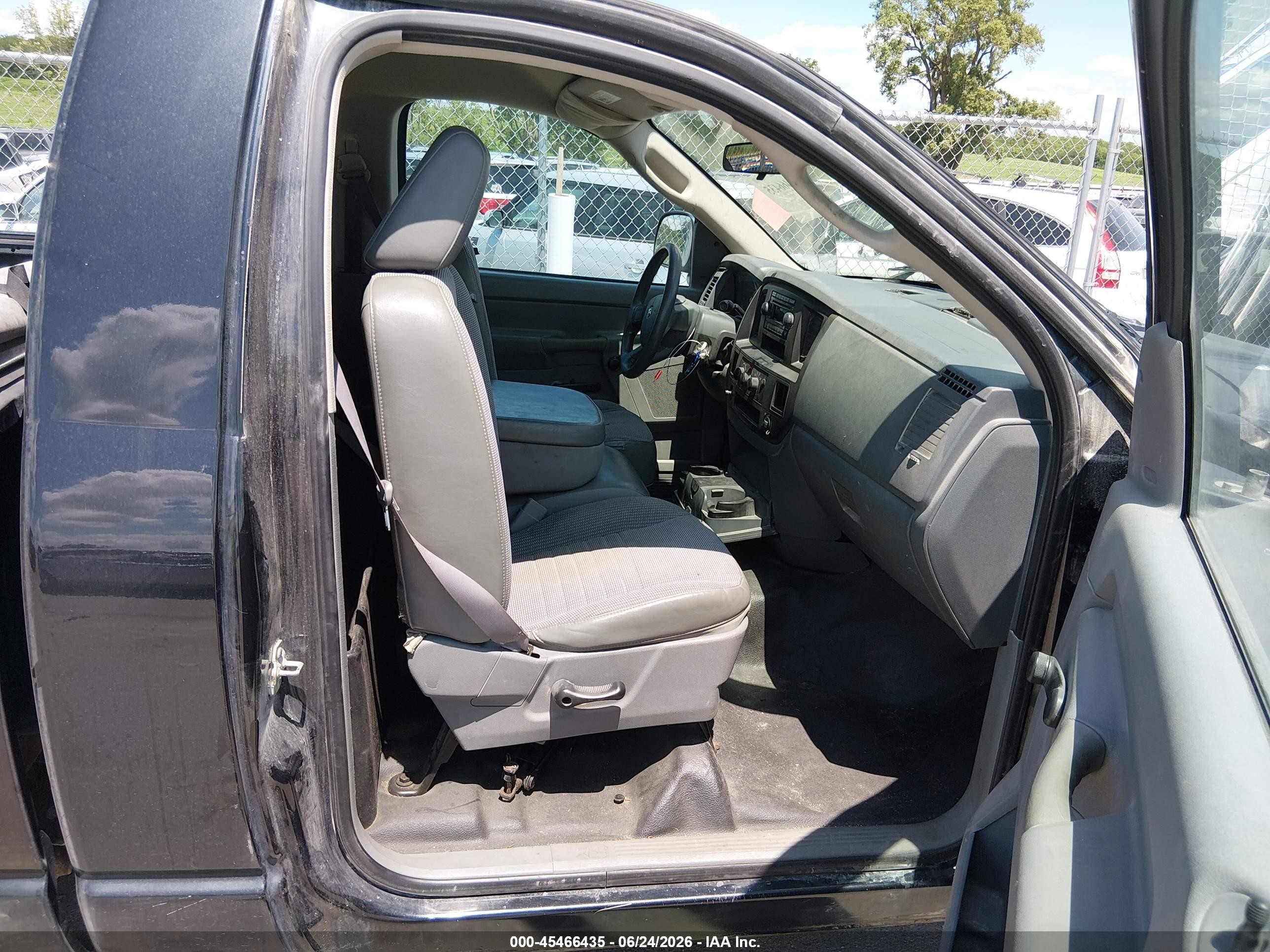 2008 Dodge Ram 1500 St/sxt Black vin: 1D7HA16K58J198410