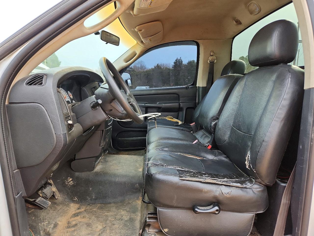 2002 Dodge Ram 1500 White vin: 1D7HA16K62J219062