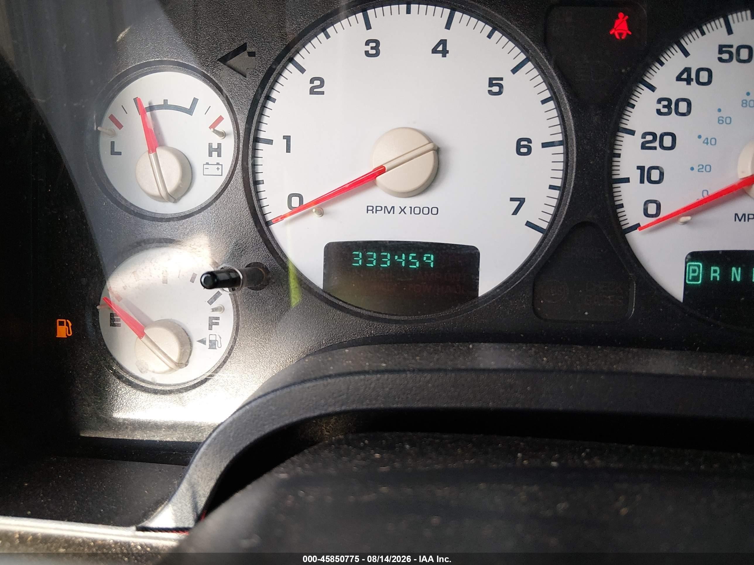 2004 Dodge Ram 1500 St Beige vin: 1D7HA16K64J103752