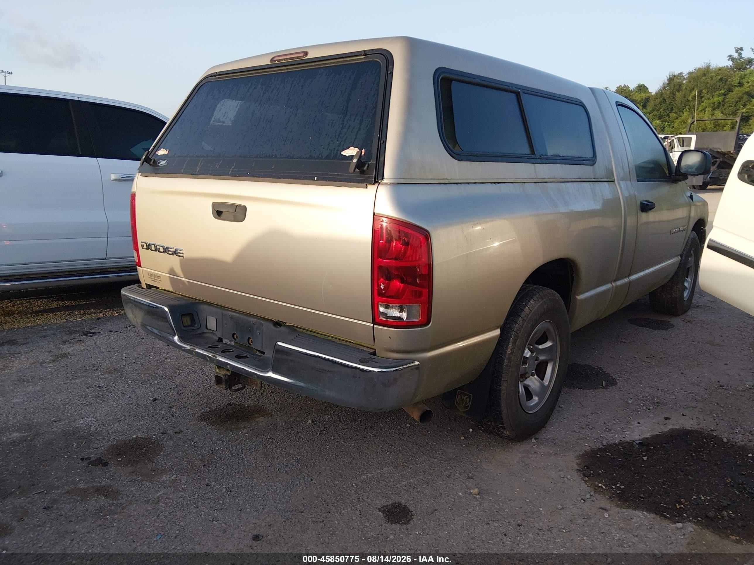 2004 Dodge Ram 1500 St Beige vin: 1D7HA16K64J103752