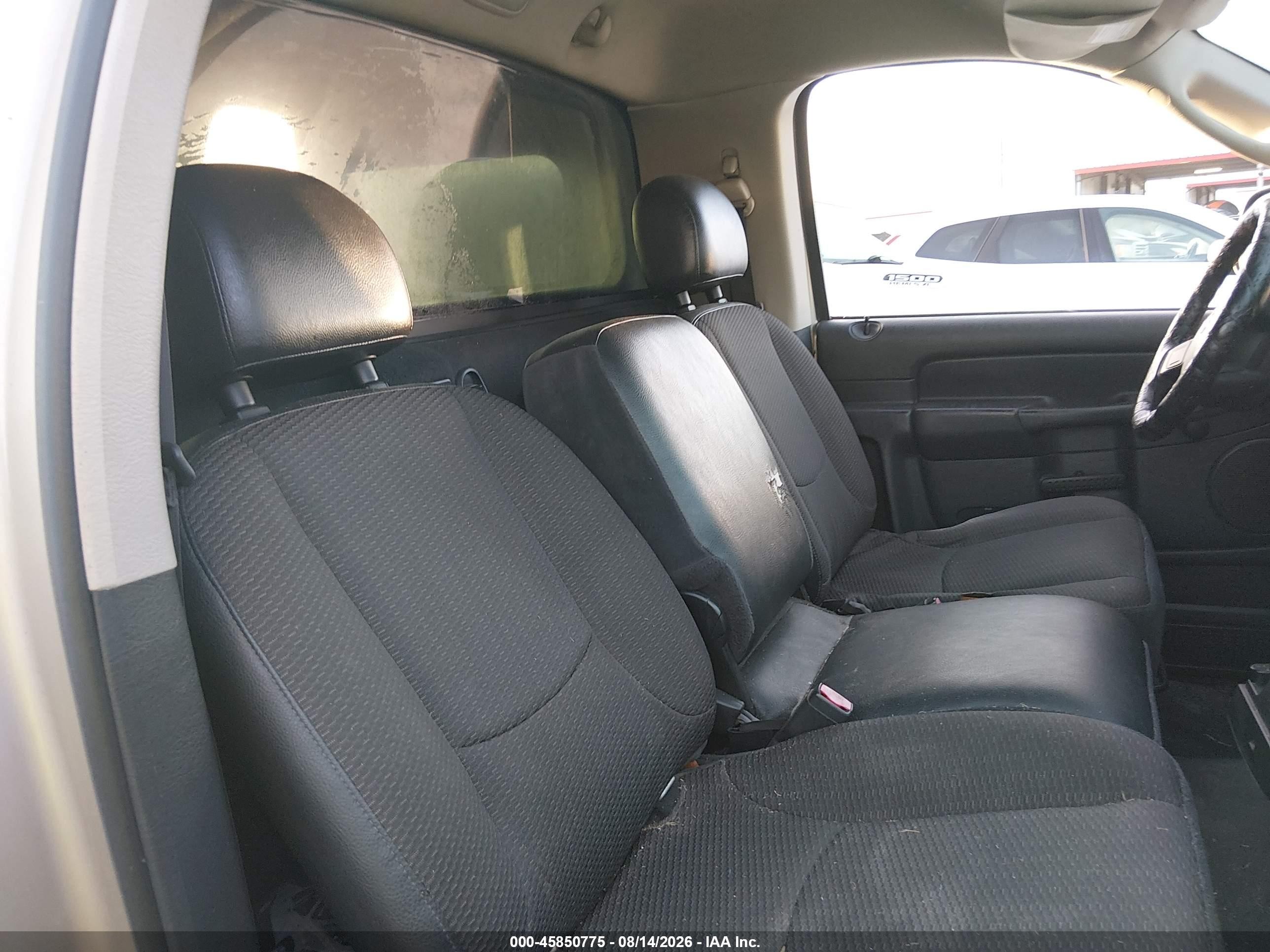 2004 Dodge Ram 1500 St Beige vin: 1D7HA16K64J103752