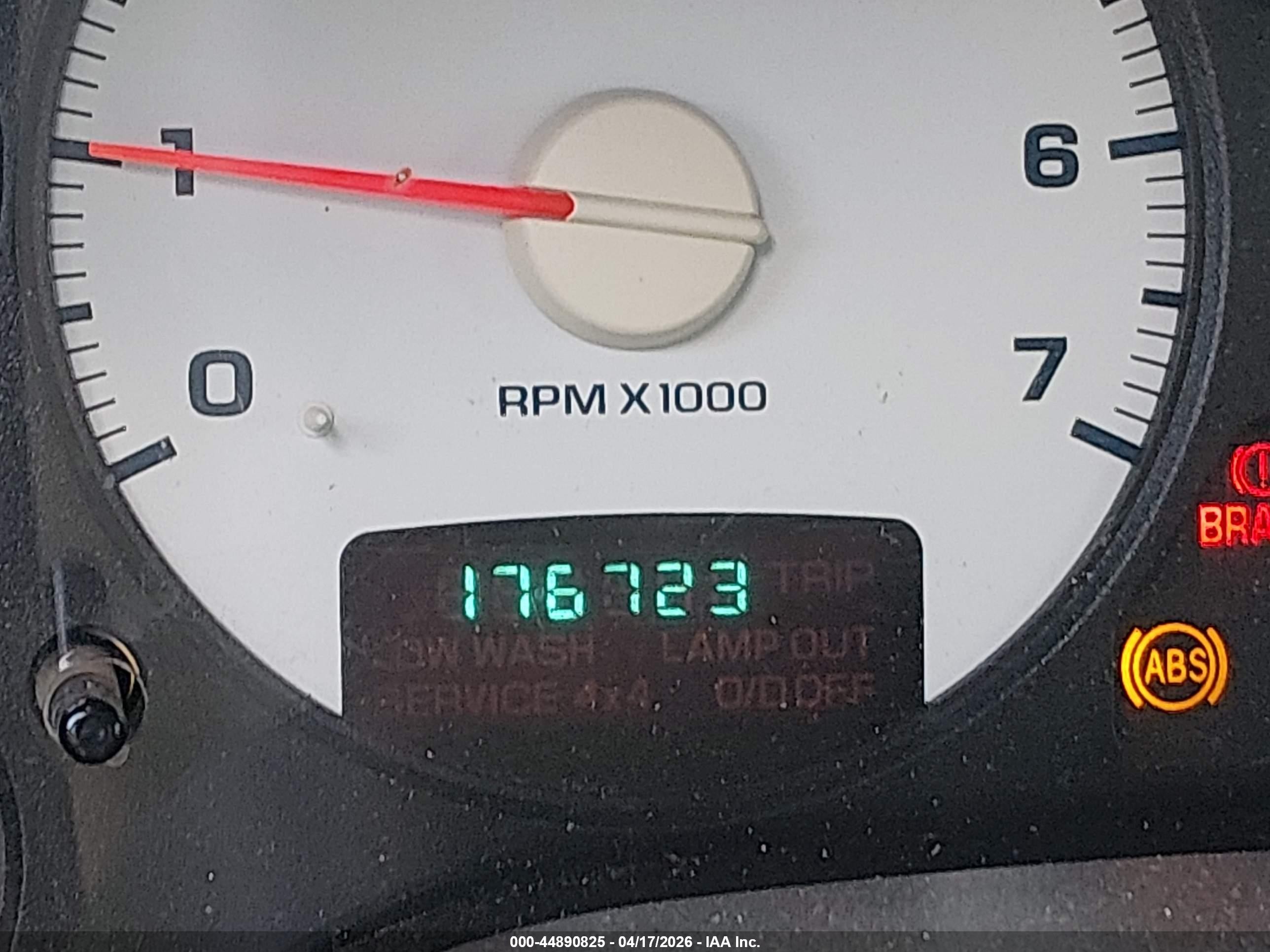 2003 Dodge Ram 1500 St Белый vin: 1D7HA16K73J602316