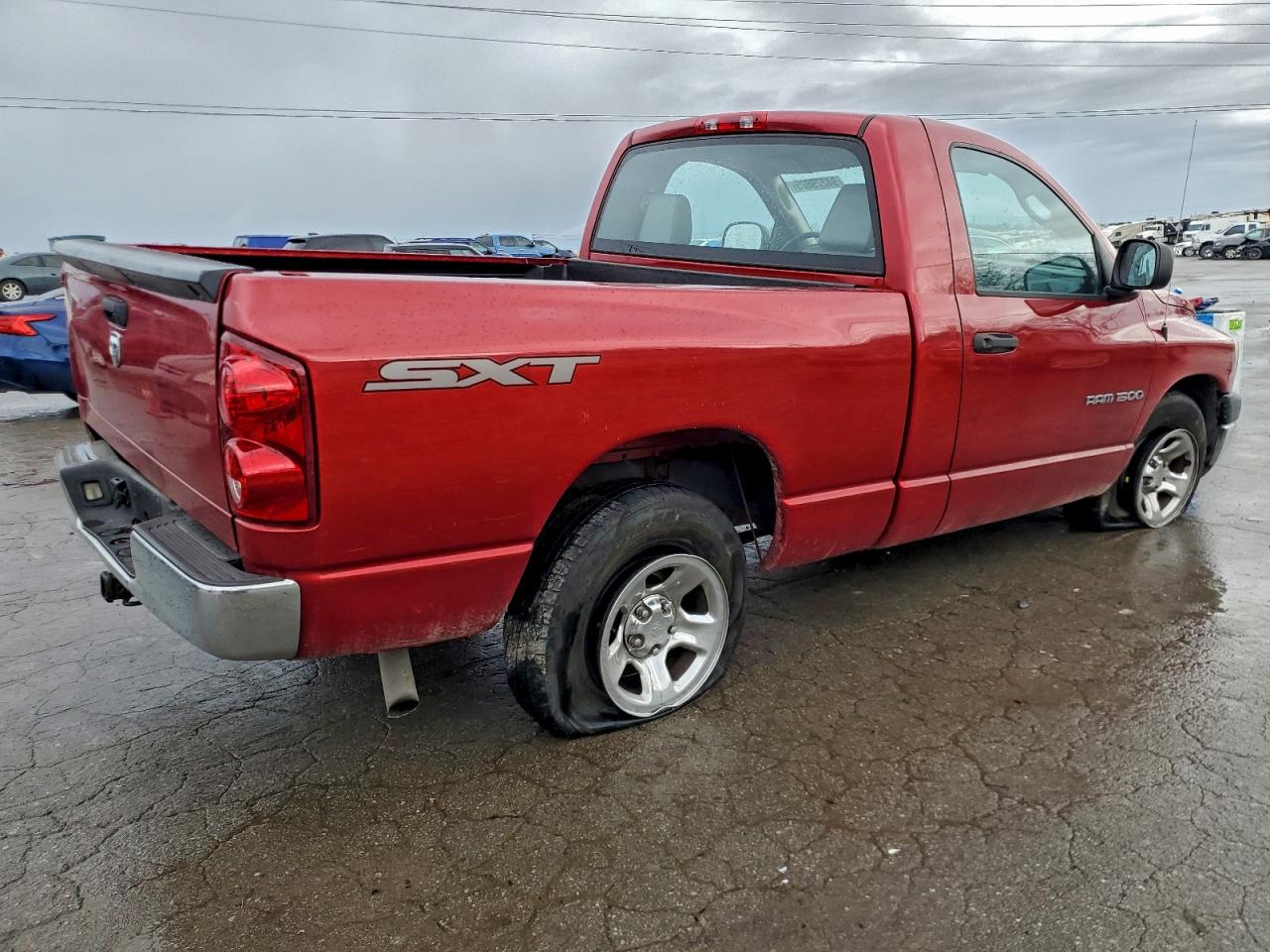 2007 Dodge Ram 1500 St Red vin: 1D7HA16K87J571048