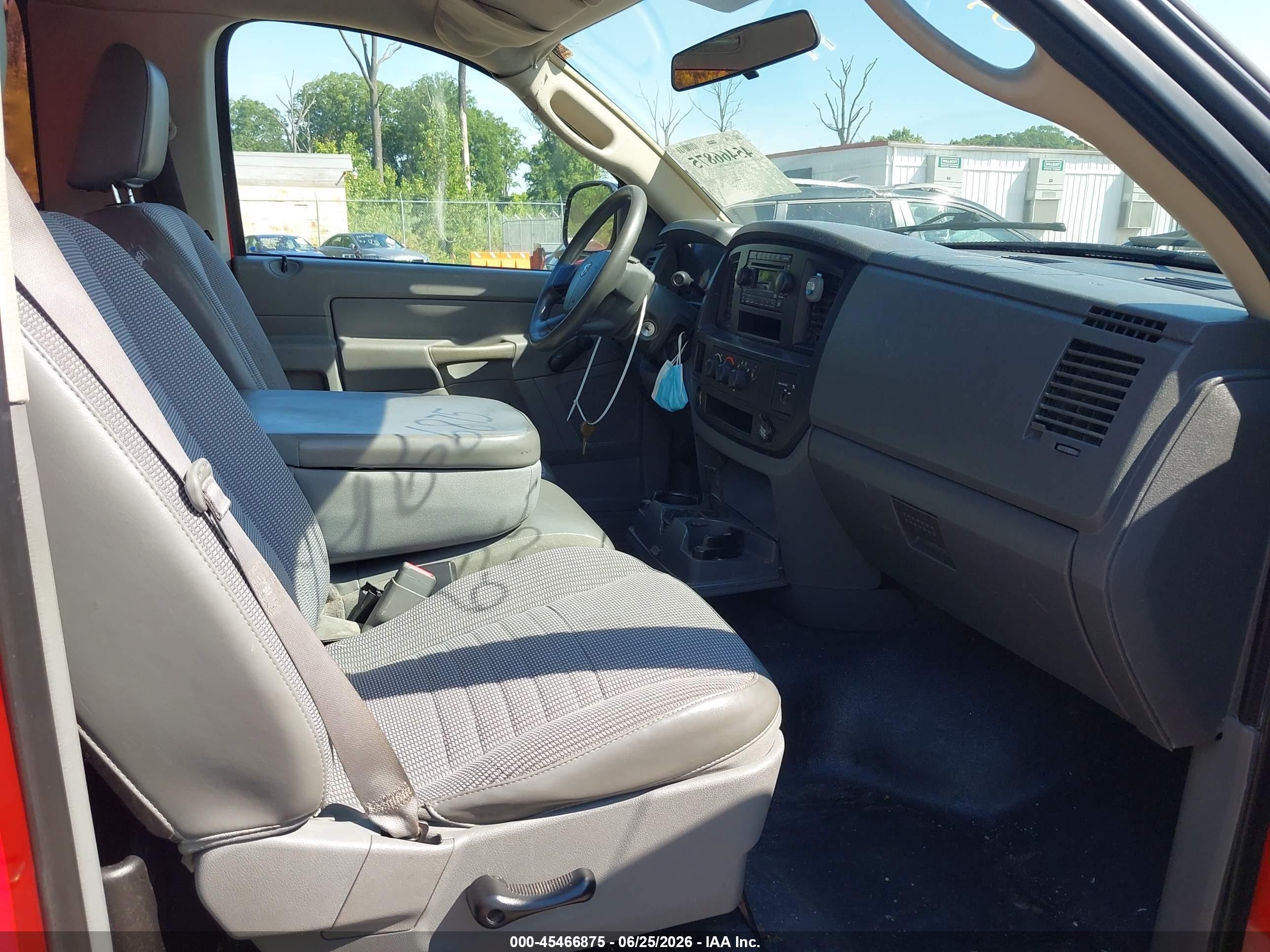 2007 Dodge Ram 1500 St Red vin: 1D7HA16K87J603044