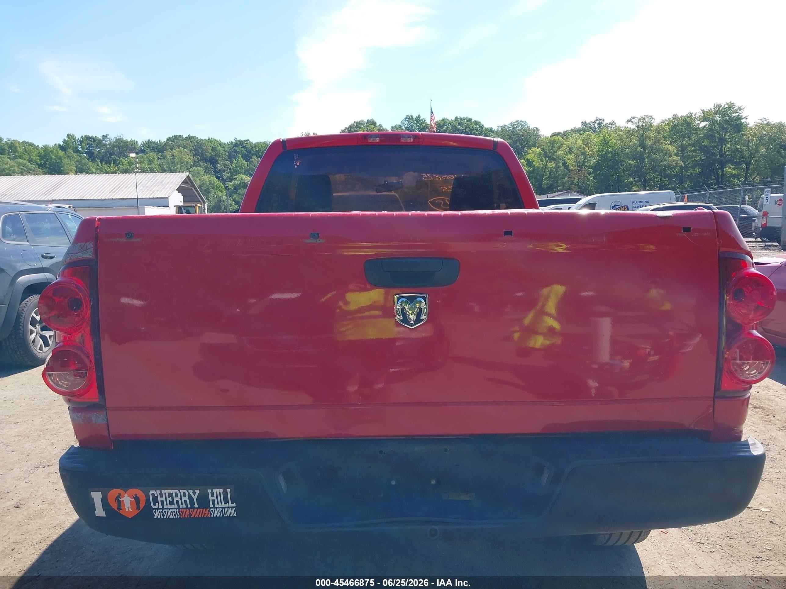 2007 Dodge Ram 1500 St Red vin: 1D7HA16K87J603044