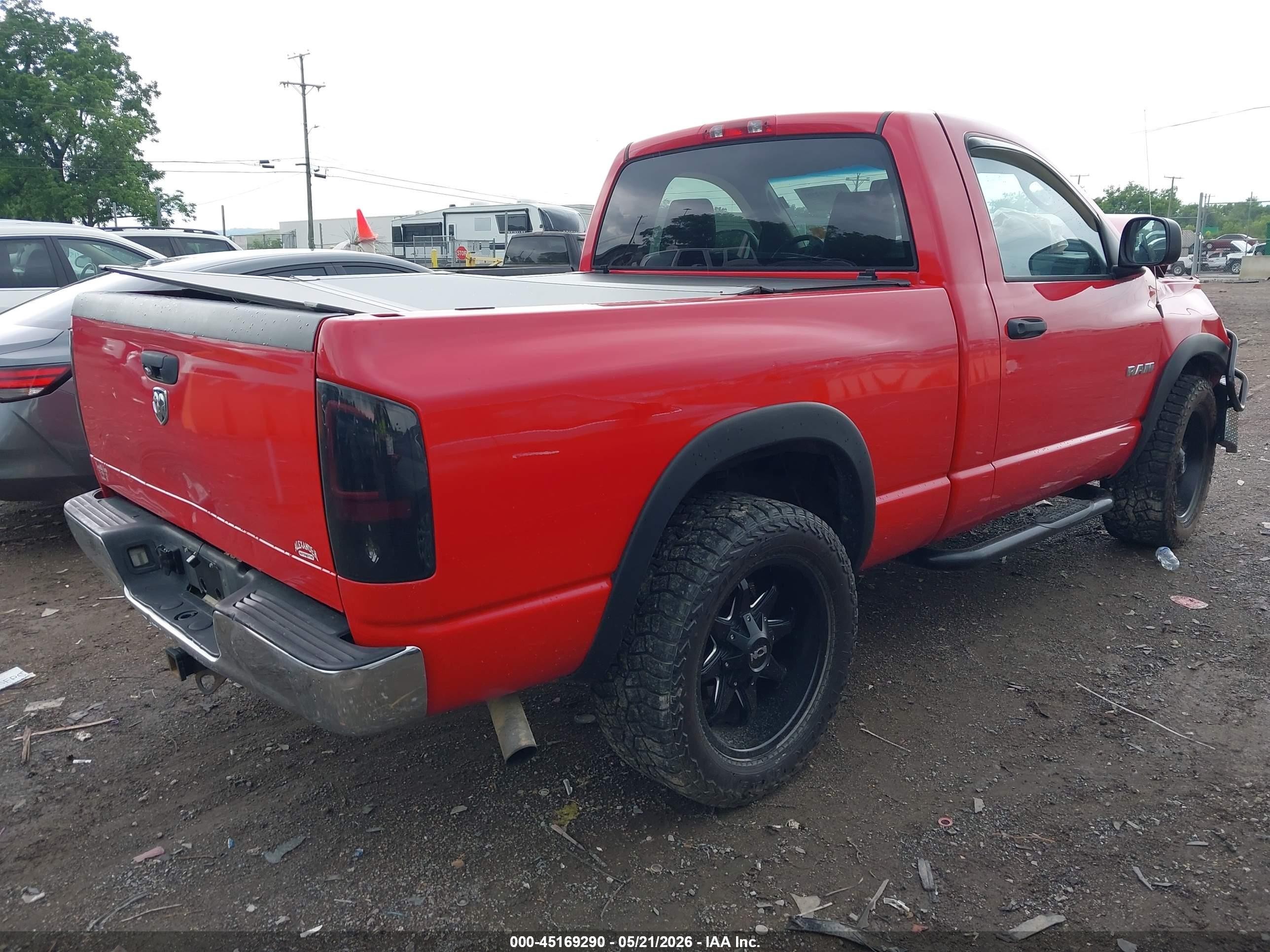 2008 Dodge Ram 1500 St/sxt Red vin: 1D7HA16K88J157124