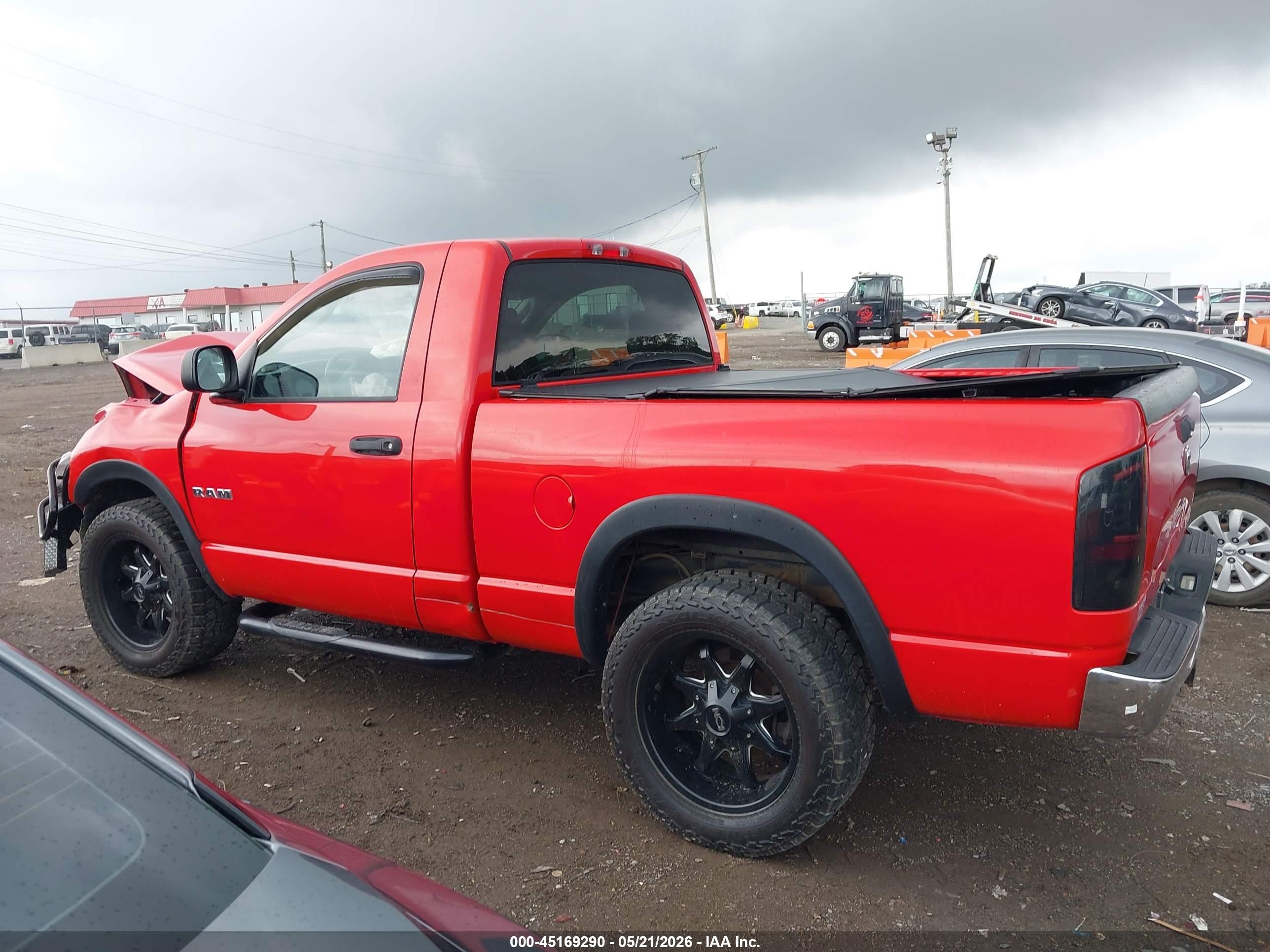 2008 Dodge Ram 1500 St/sxt Red vin: 1D7HA16K88J157124