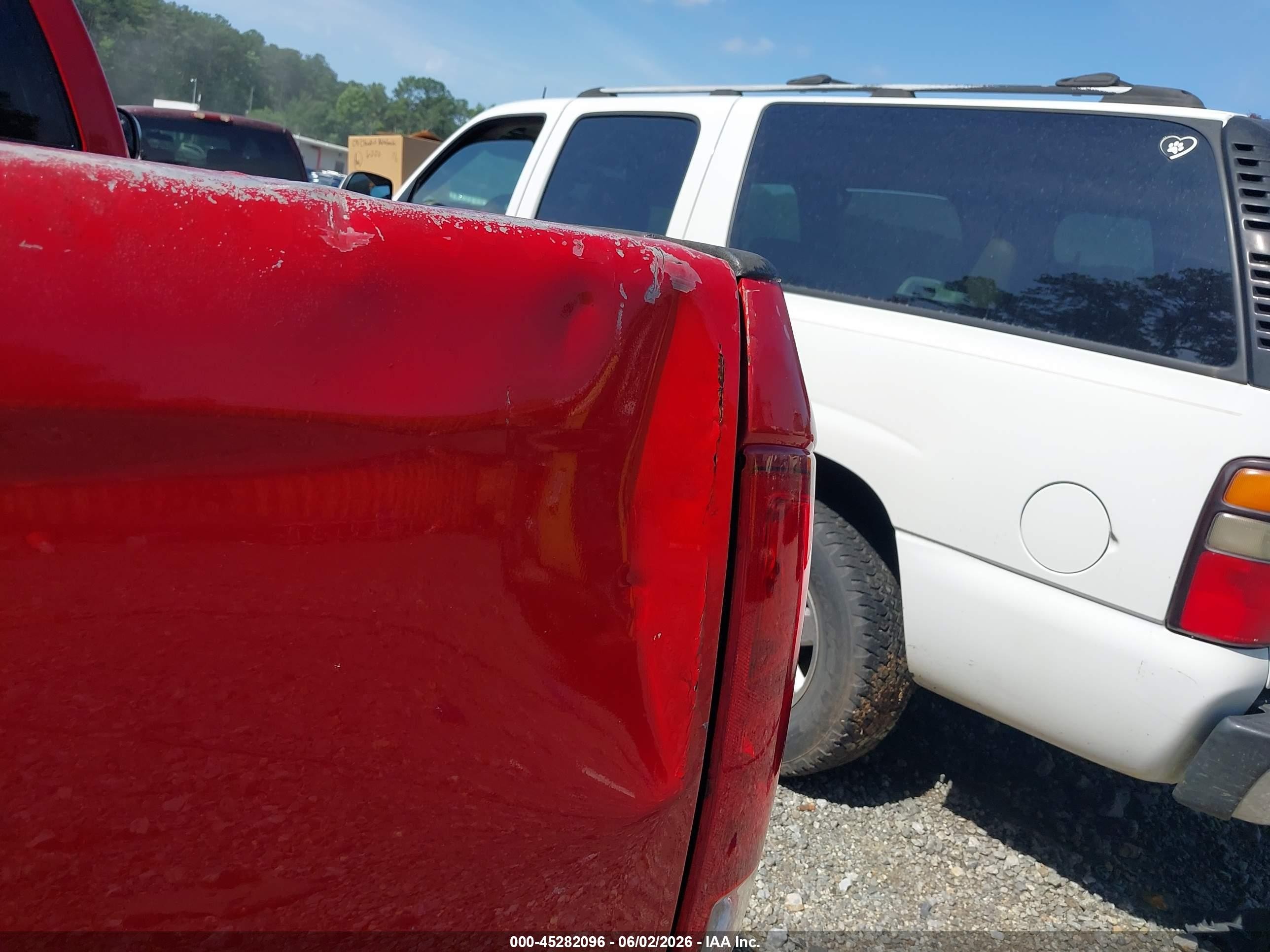 2002 Dodge Ram 1500 St Red vin: 1D7HA16K92J247390