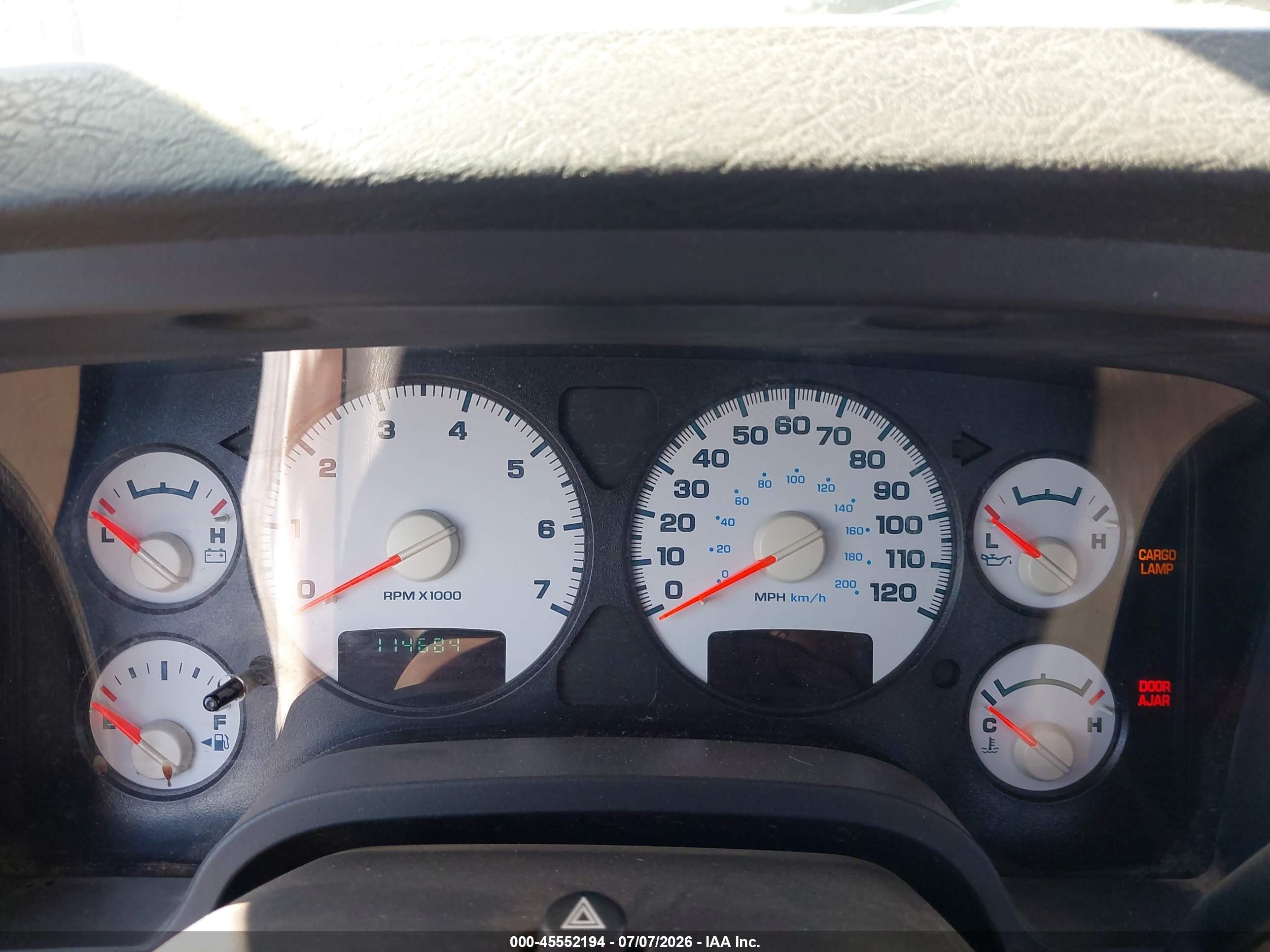 2004 Dodge Ram 1500 St Серебряный vin: 1D7HA16K94J296253