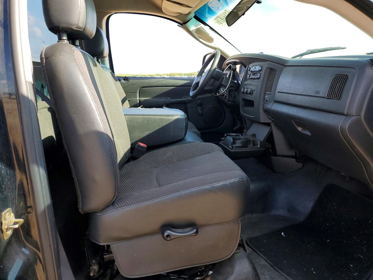 2004 Dodge Ram 1500 Black vin: 1D7HA16KX4J150962