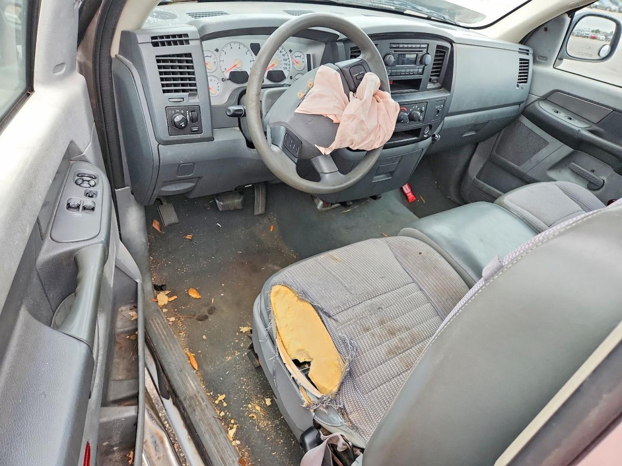 2007 Dodge Ram 1500 St Silver vin: 1D7HA16KX7J536804