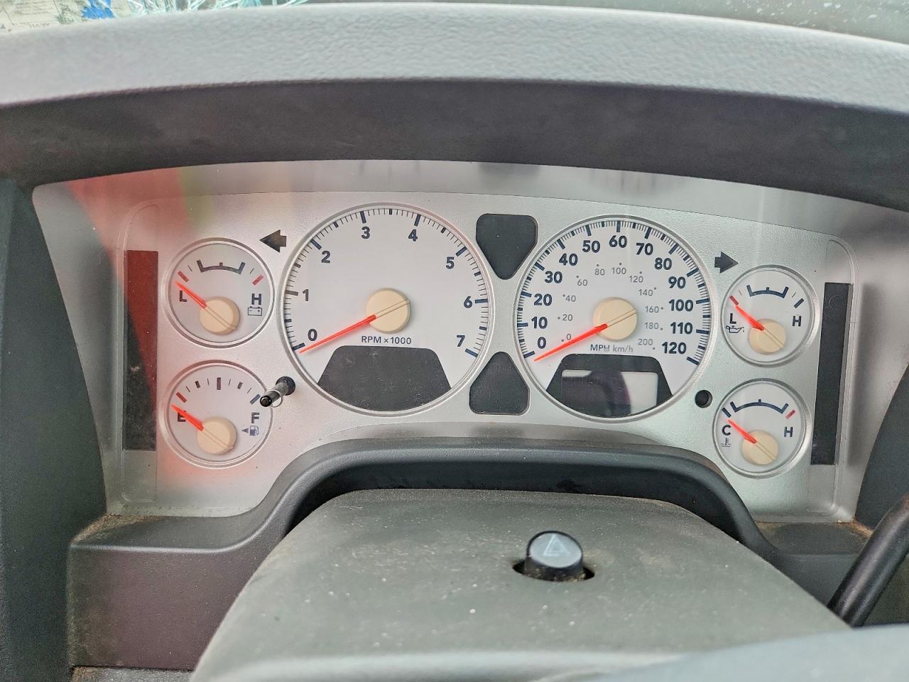 2007 Dodge Ram 1500 St Silver vin: 1D7HA16KX7J536804