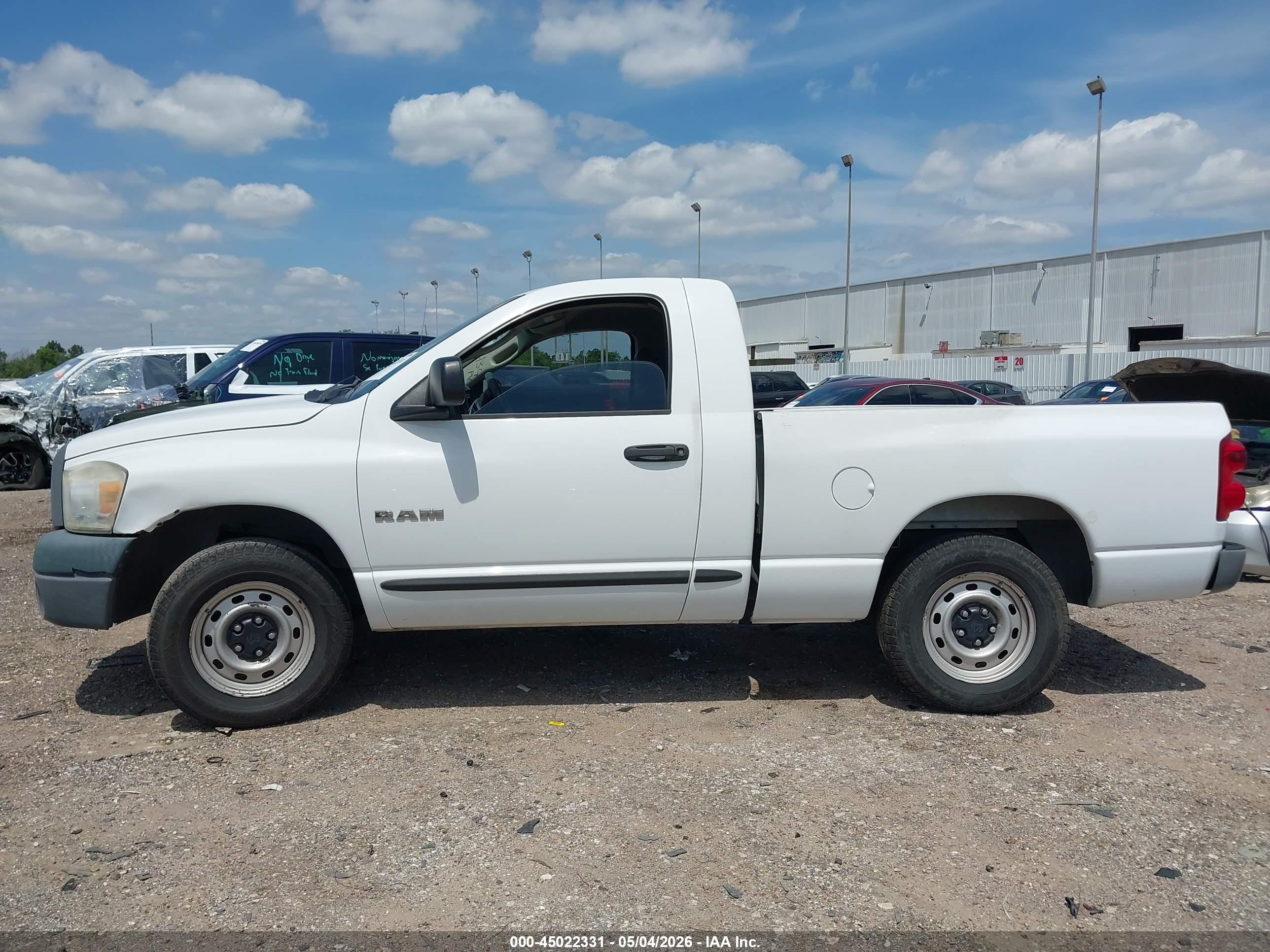 2008 Dodge Ram 1500 St/sxt White vin: 1D7HA16KX8J123492