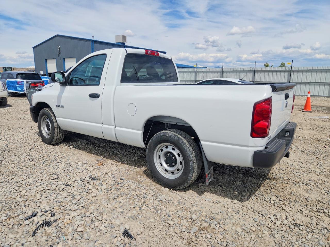 2008 Dodge Ram 1500 St Белый vin: 1D7HA16KX8J172952