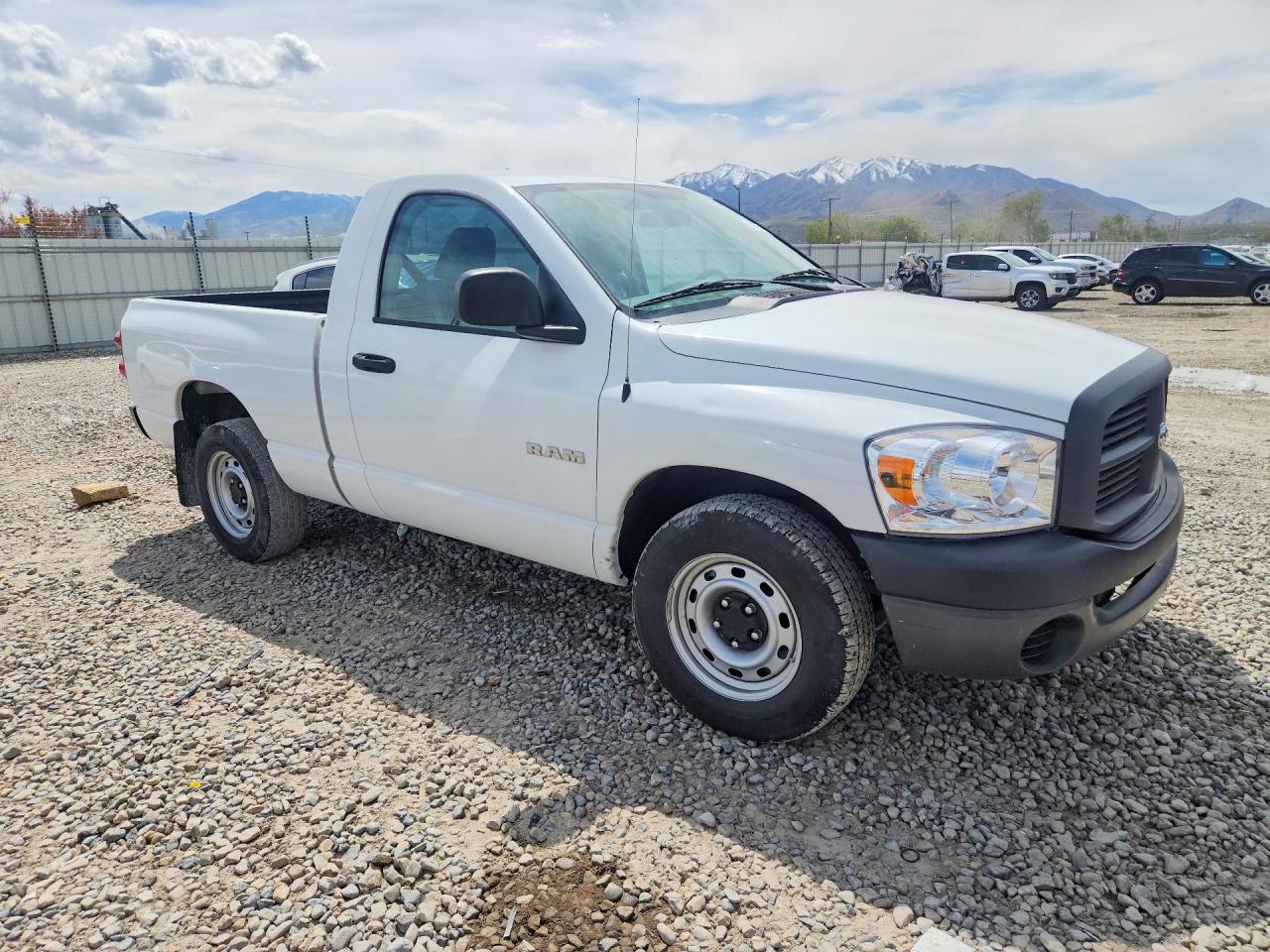 2008 Dodge Ram 1500 St Белый vin: 1D7HA16KX8J172952