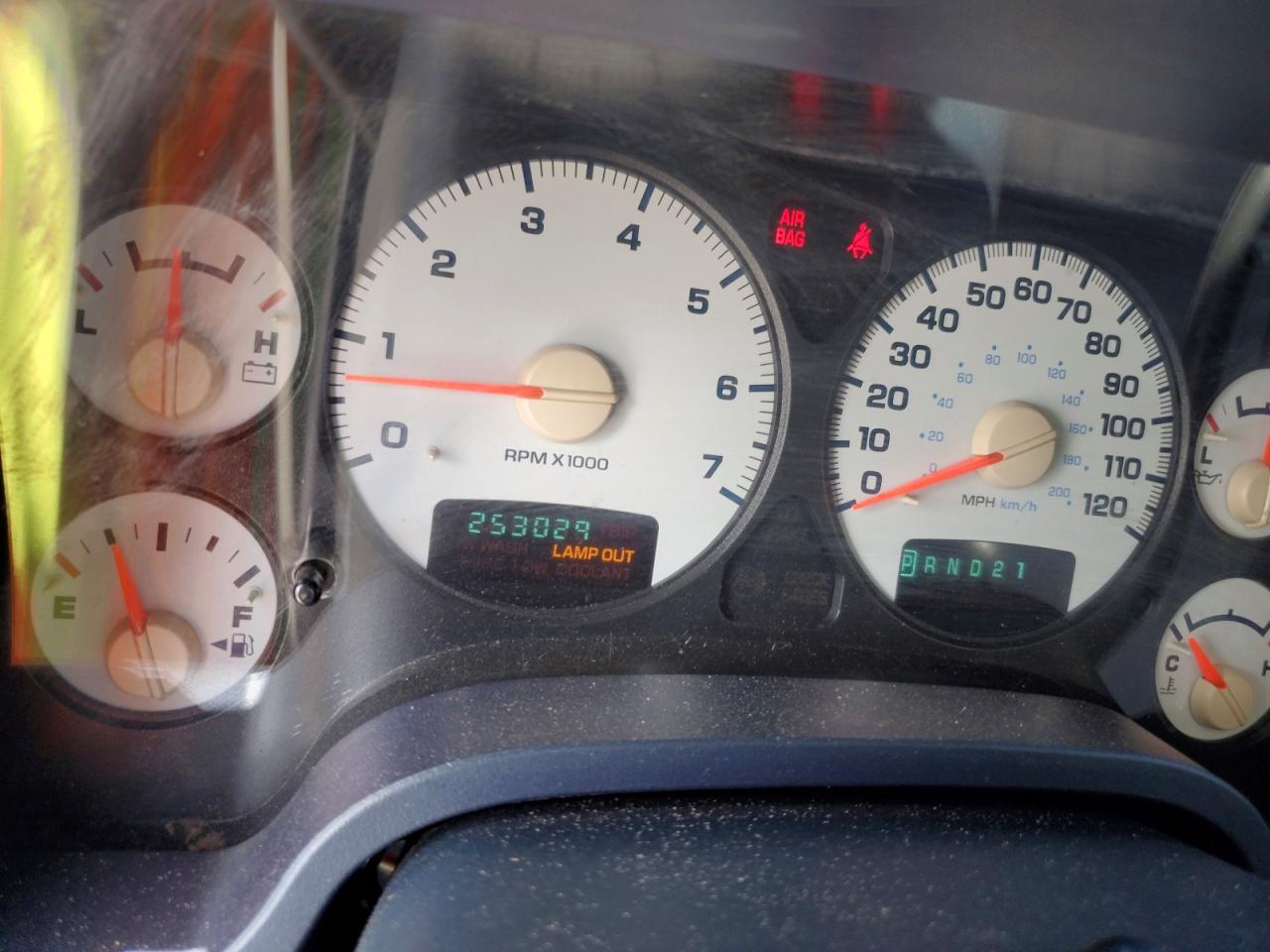 2002 Dodge Ram 1500 Белый vin: 1D7HA16N02J238118