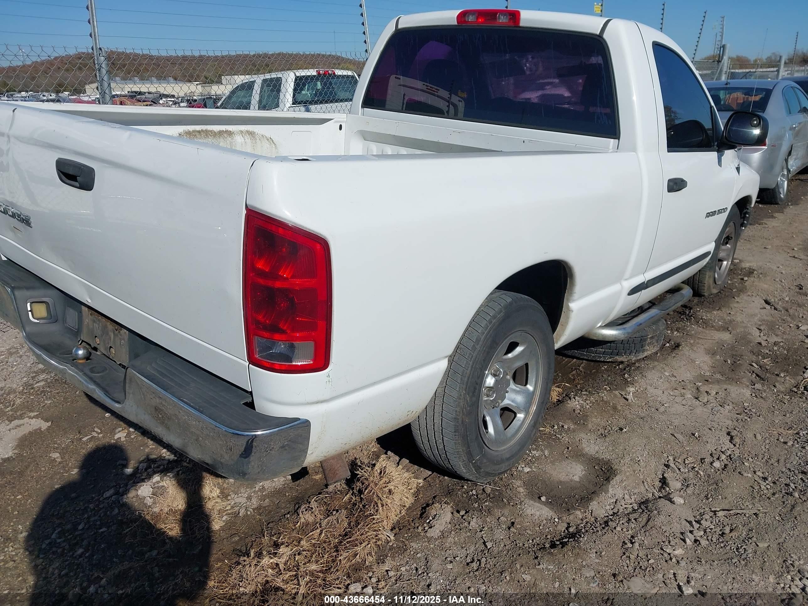 2004 Dodge Ram 1500 St White vin: 1D7HA16N14J246344