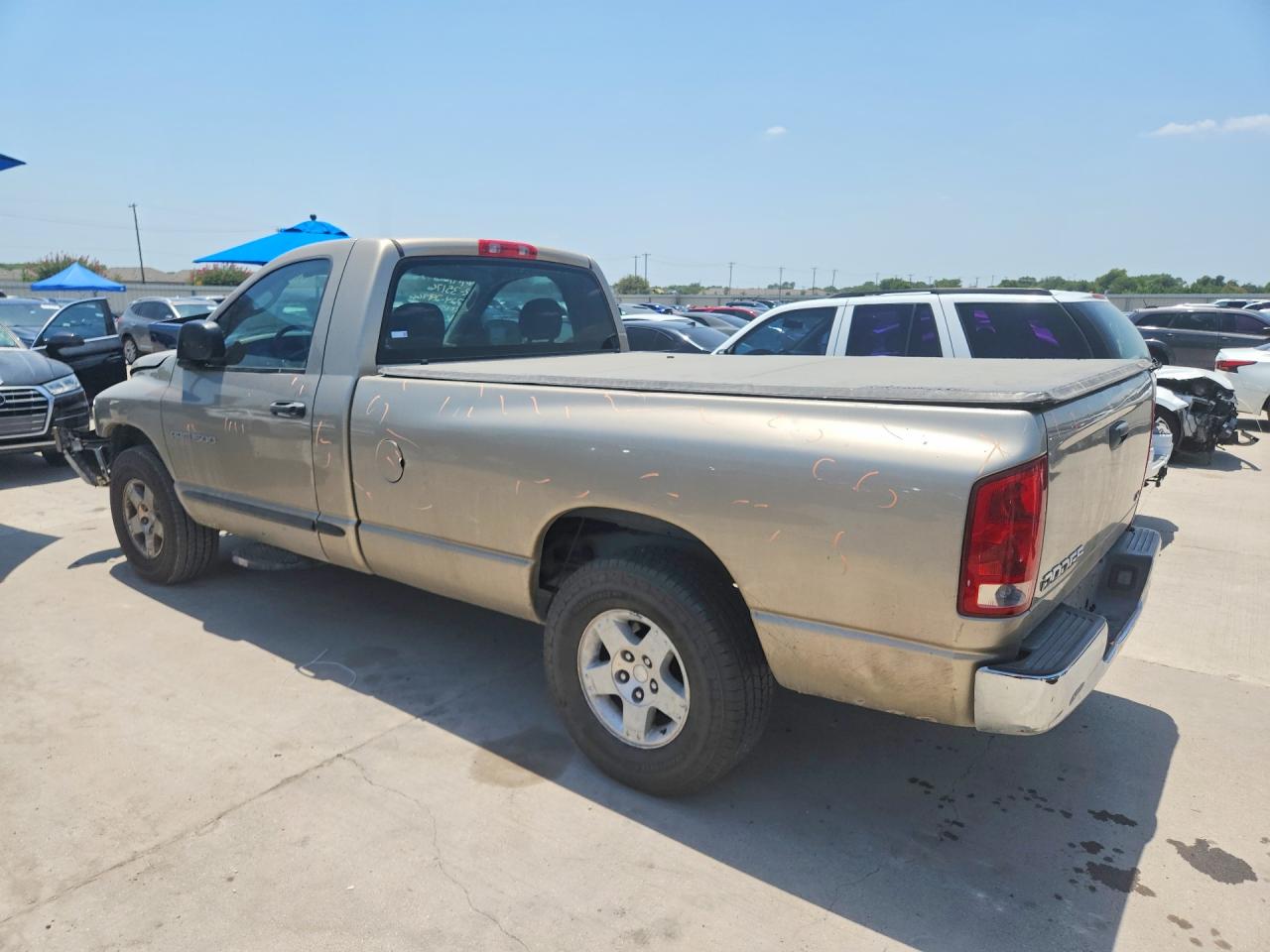 2004 Dodge Ram 1500 St Tan vin: 1D7HA16NX4J135341