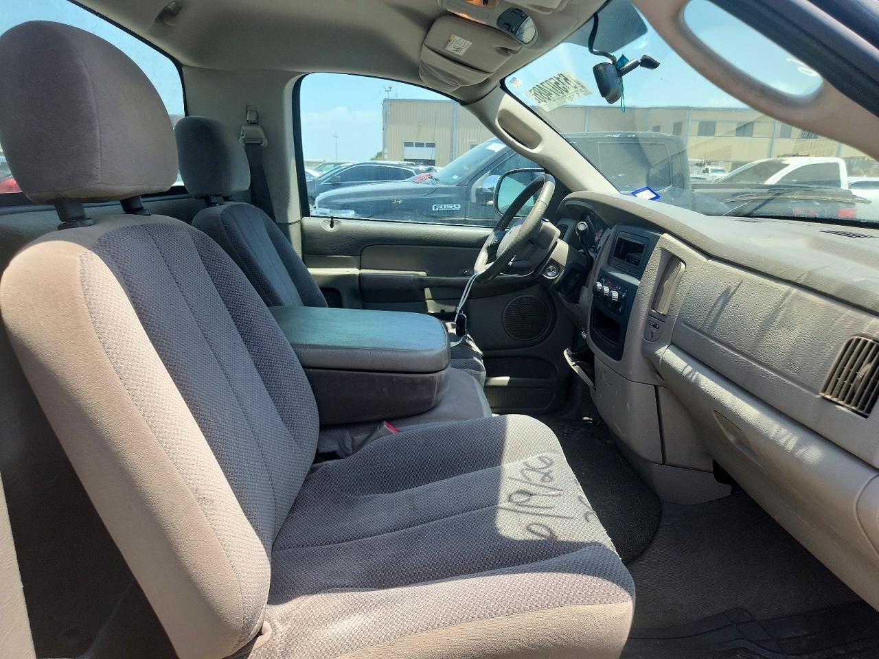 2004 Dodge Ram 1500 St Tan vin: 1D7HA16NX4J135341