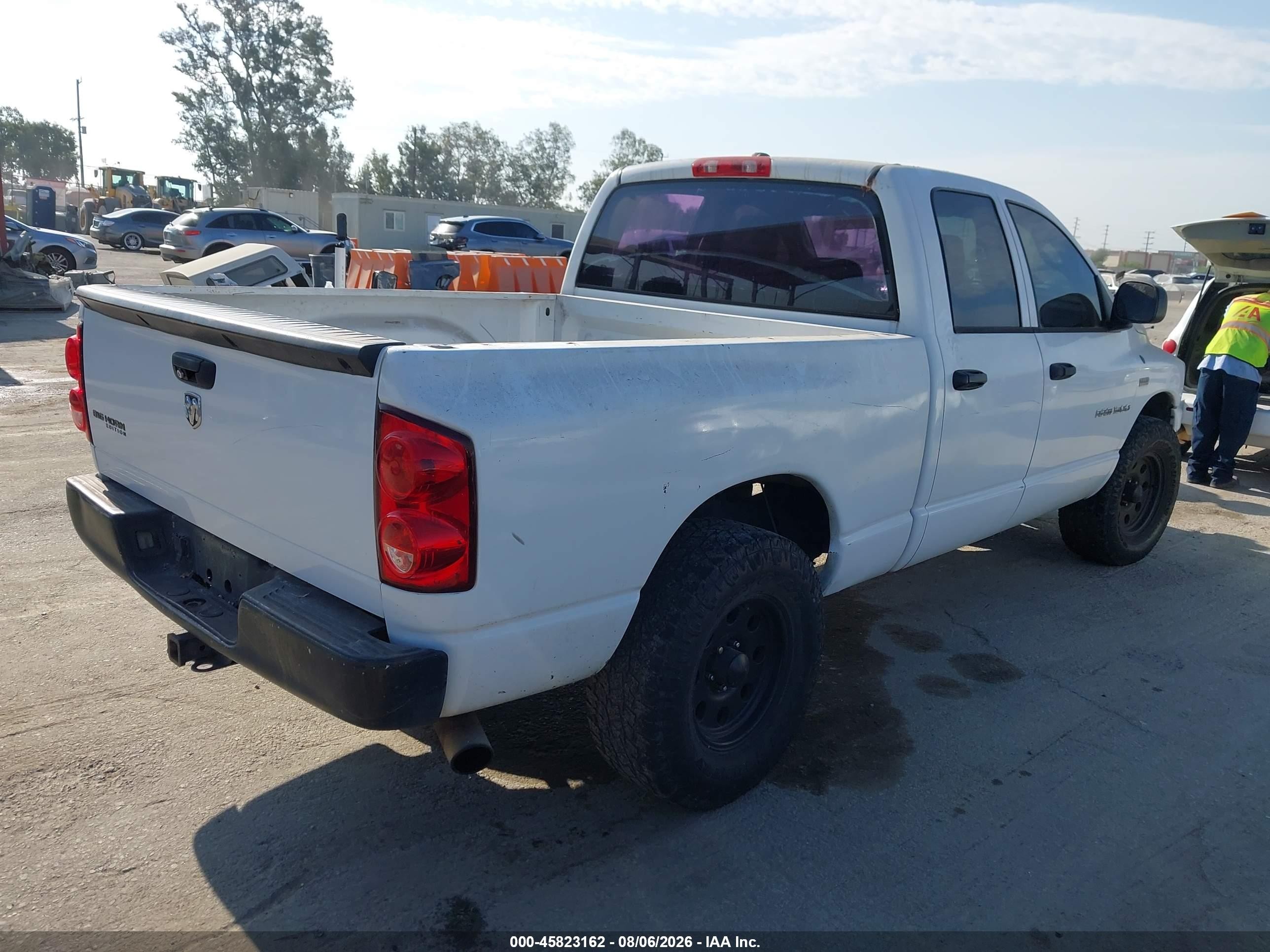 2007 Dodge Ram 1500 Slt Белый vin: 1D7HA18227S262005