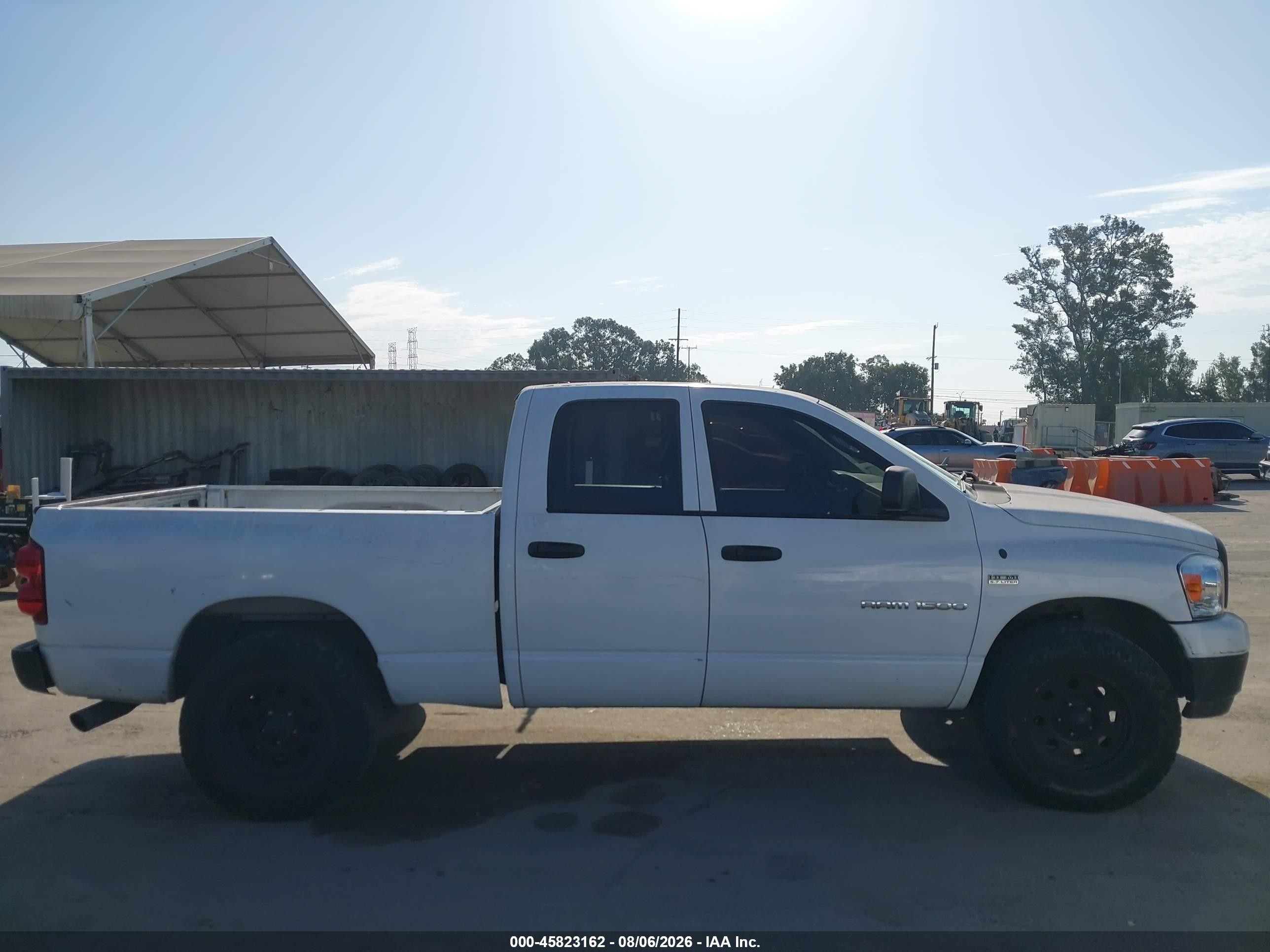 2007 Dodge Ram 1500 Slt Белый vin: 1D7HA18227S262005