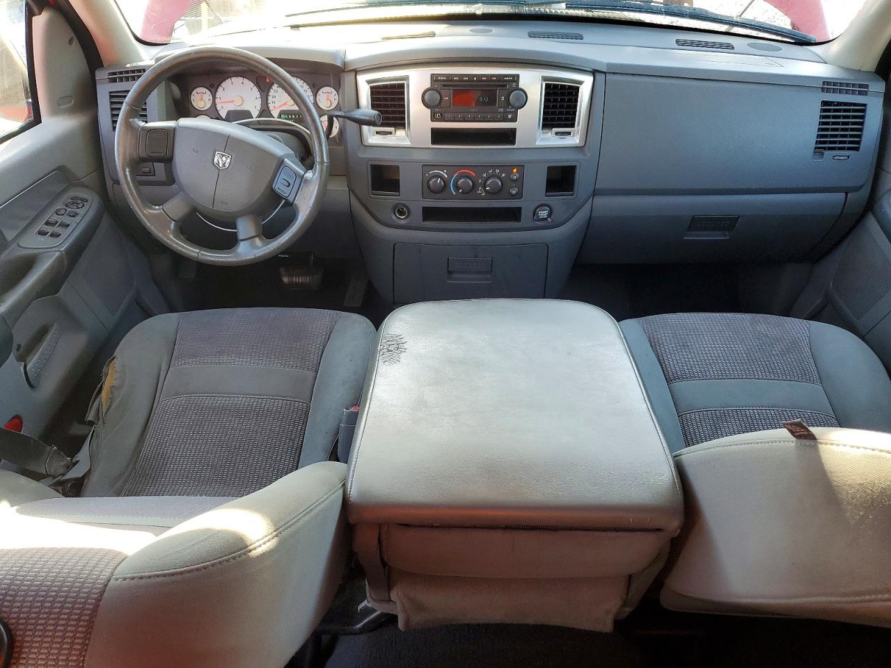 2007 Dodge Ram 1500 St Red vin: 1D7HA18237J571343