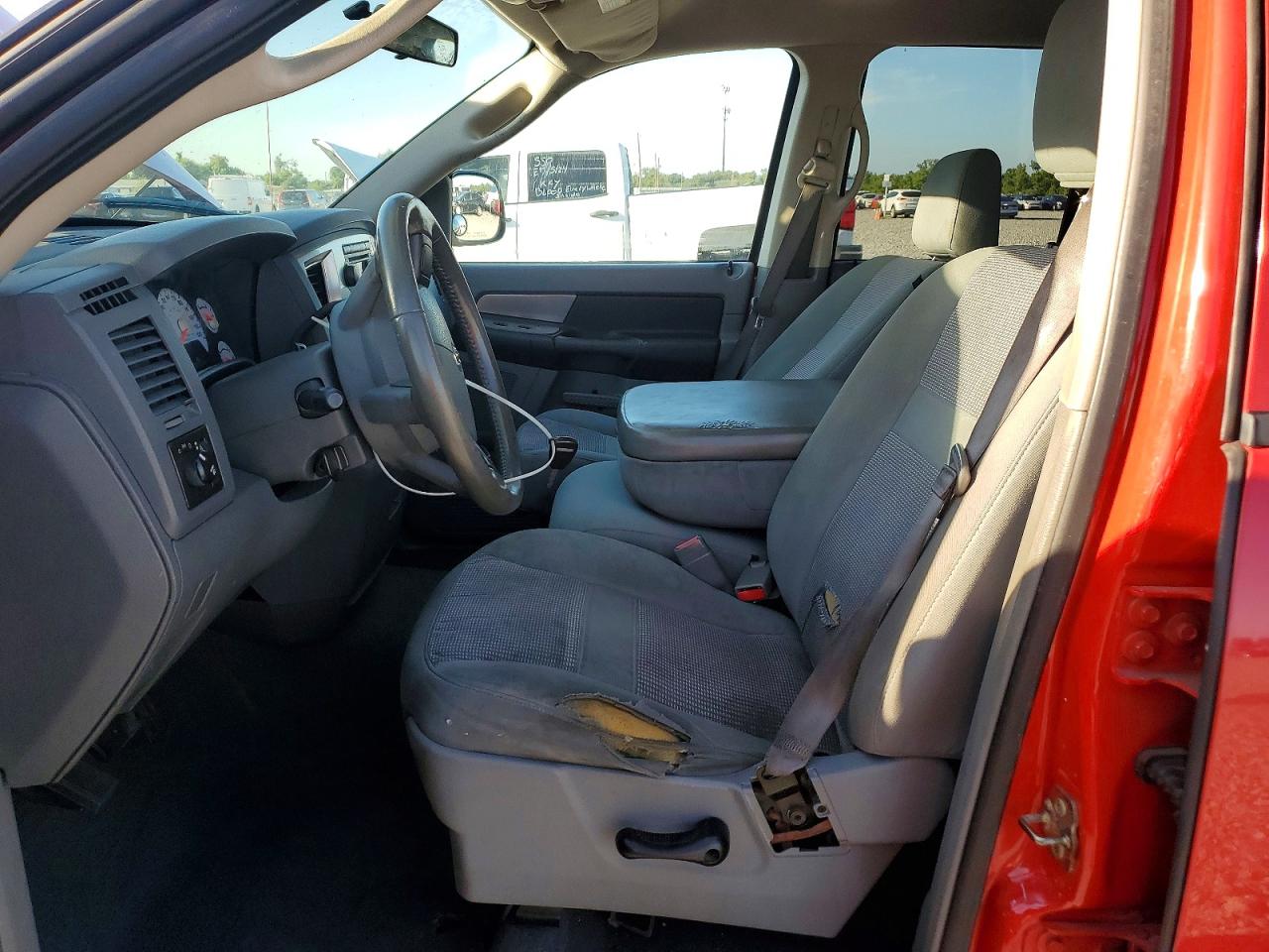 2007 Dodge Ram 1500 St Red vin: 1D7HA18237J571343