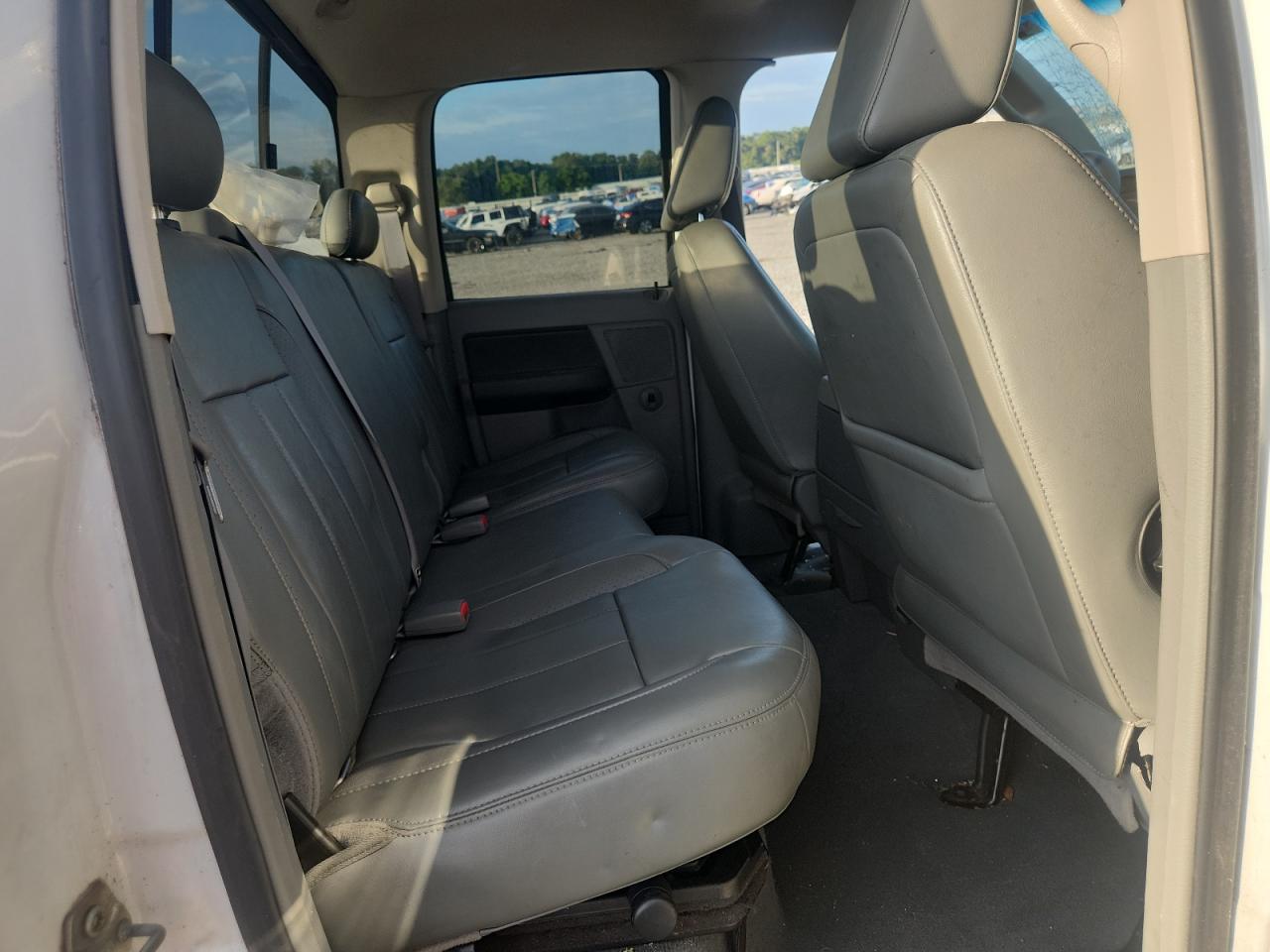 2008 Dodge Ram 1500 St White vin: 1D7HA18238J107681