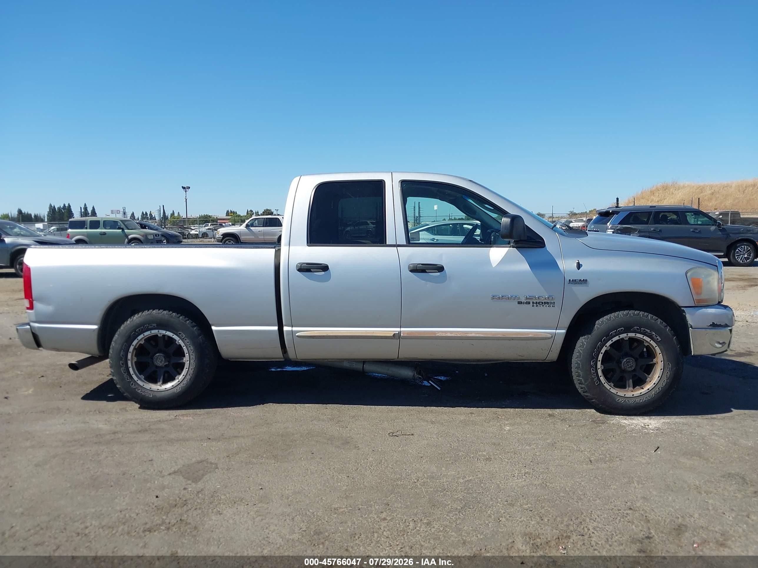 2006 Dodge Ram 1500 Slt Серебряный vin: 1D7HA18246S627394