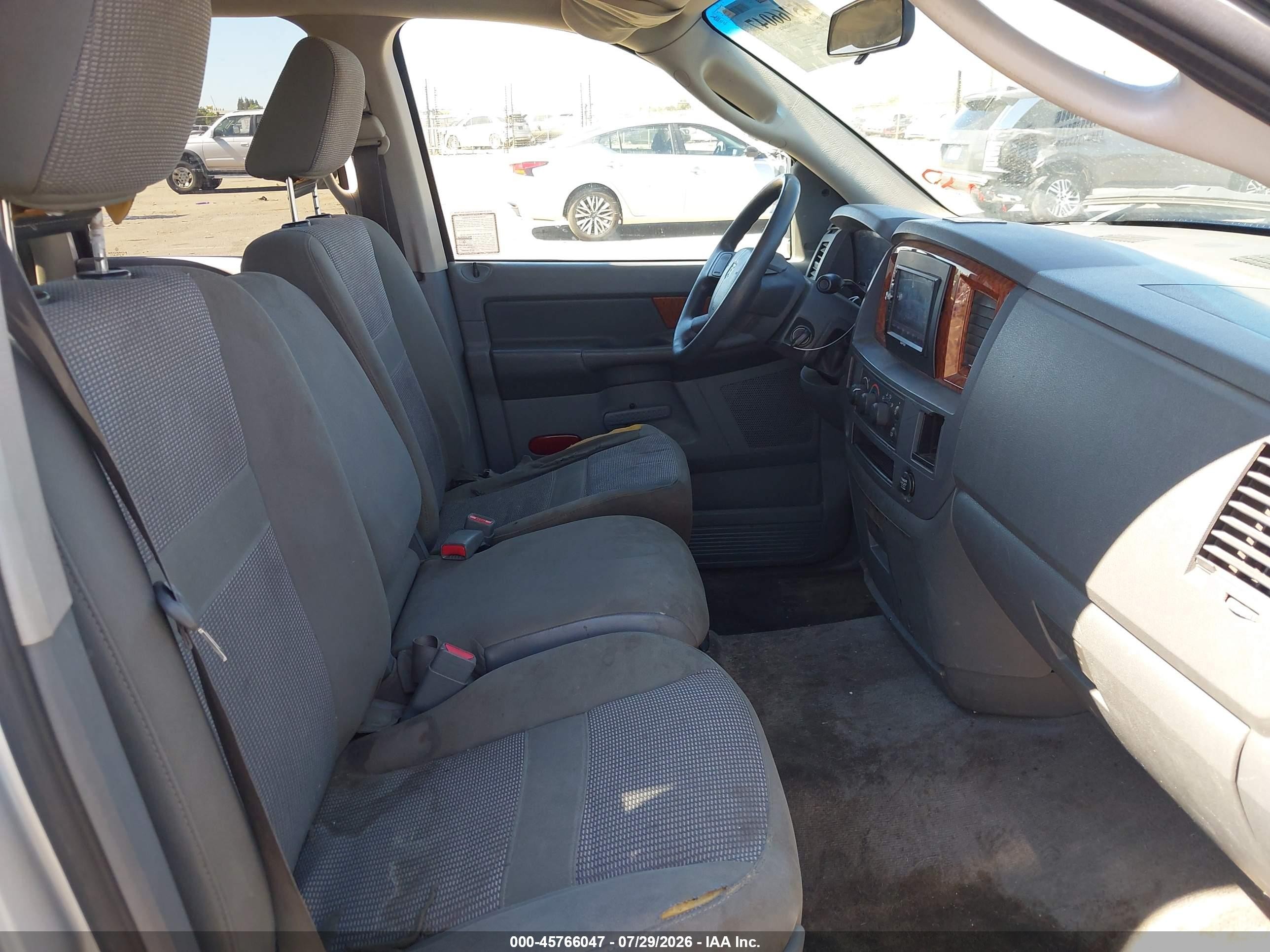 2006 Dodge Ram 1500 Slt Серебряный vin: 1D7HA18246S627394