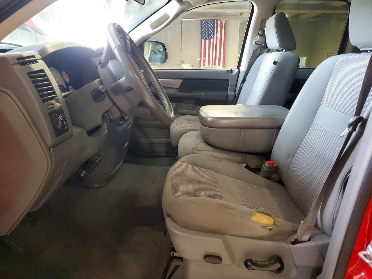 2007 Dodge Ram 1500 St Red vin: 1D7HA18247S167672